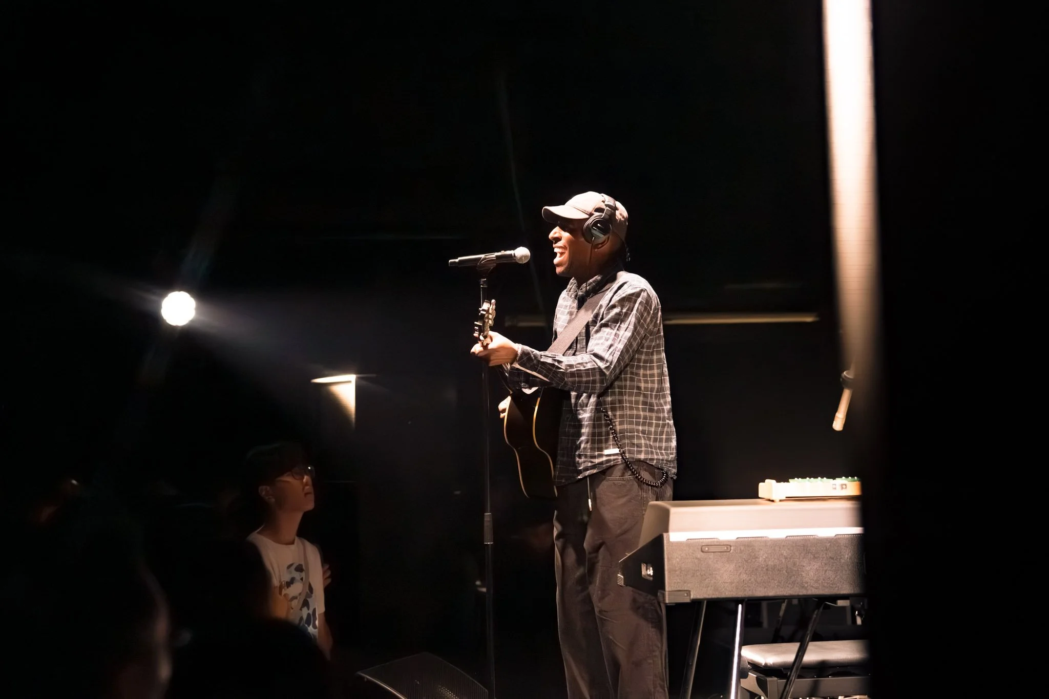 Samm Henshaw at Esplanade Annexe Studio, Singapore | 5 February 2026 | Credit: Yasmin Affandy (@yyayayyasmin)
