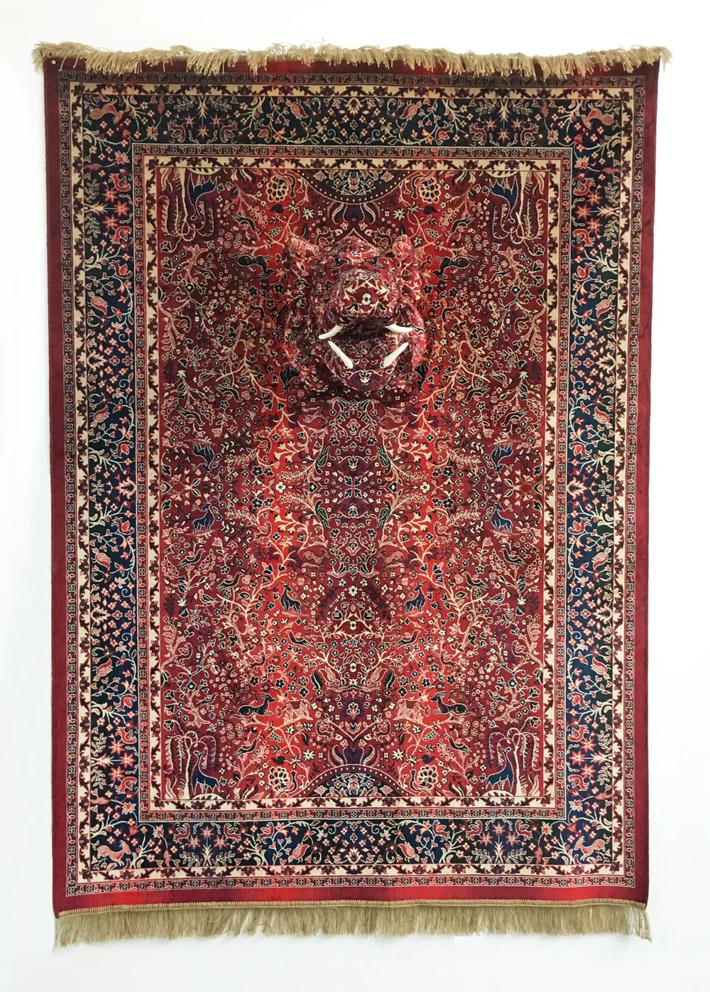  Red Boar Head  
190 x 100 x 45cm 
Carpet and mixed media 
2014 (Private collection, Hong Kong)