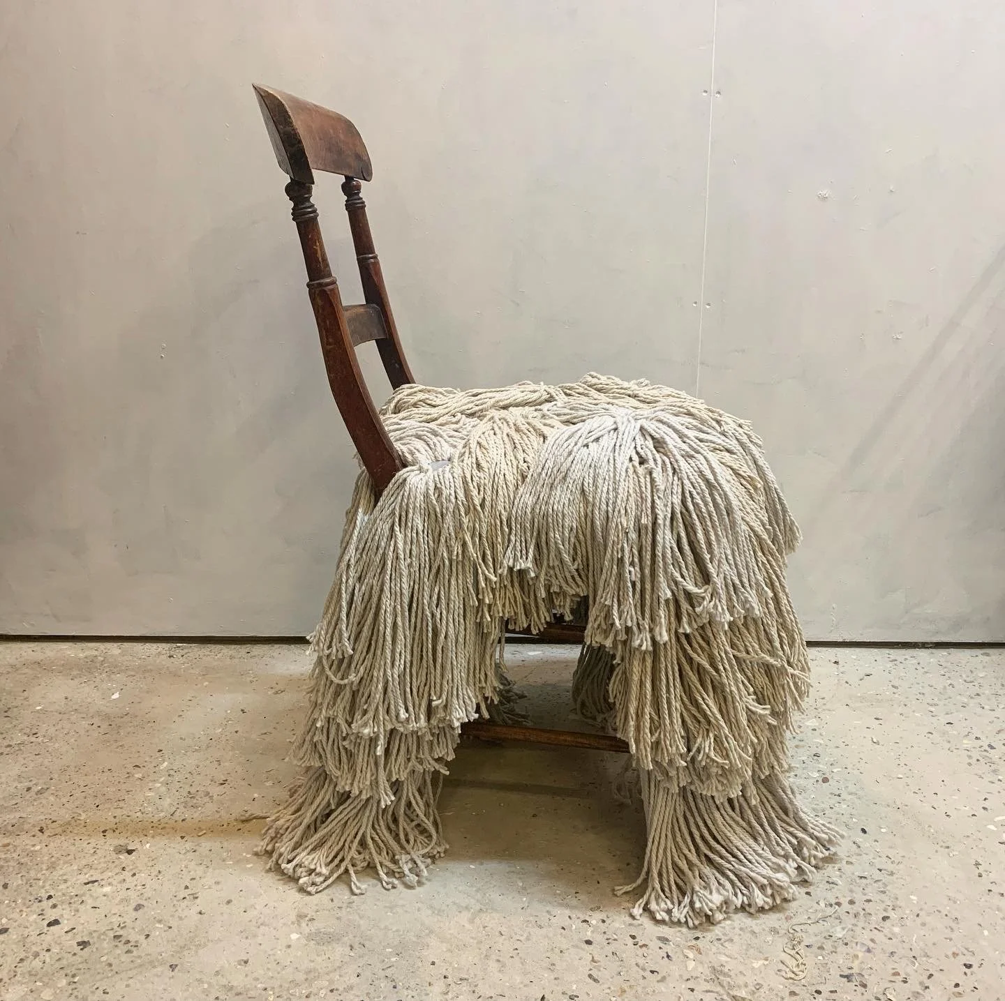  Hairy Chair, view 1  
85 x 42 x 50cm 
Found chair and mop heads 
2020