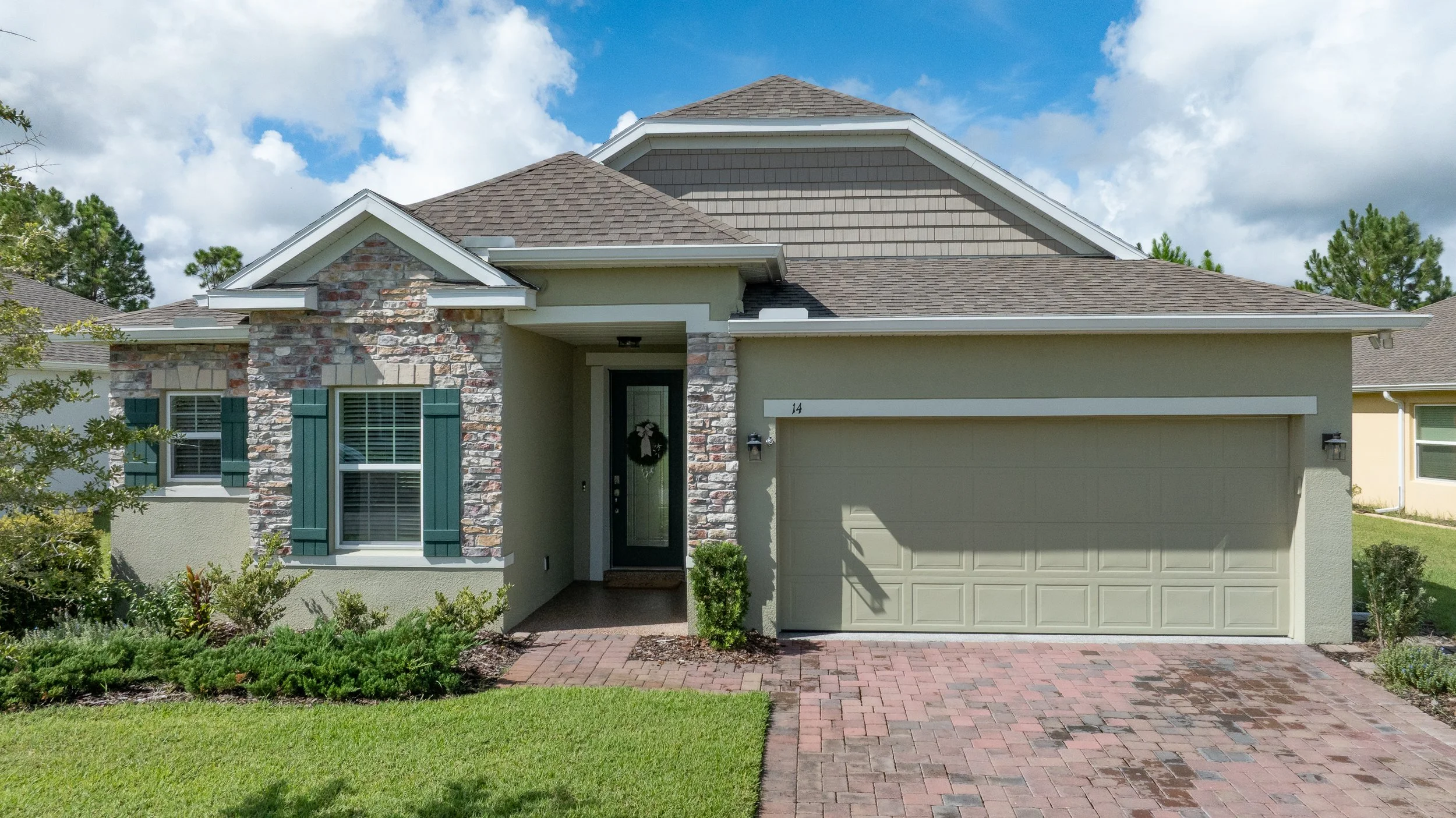Like-new Ormond Home
