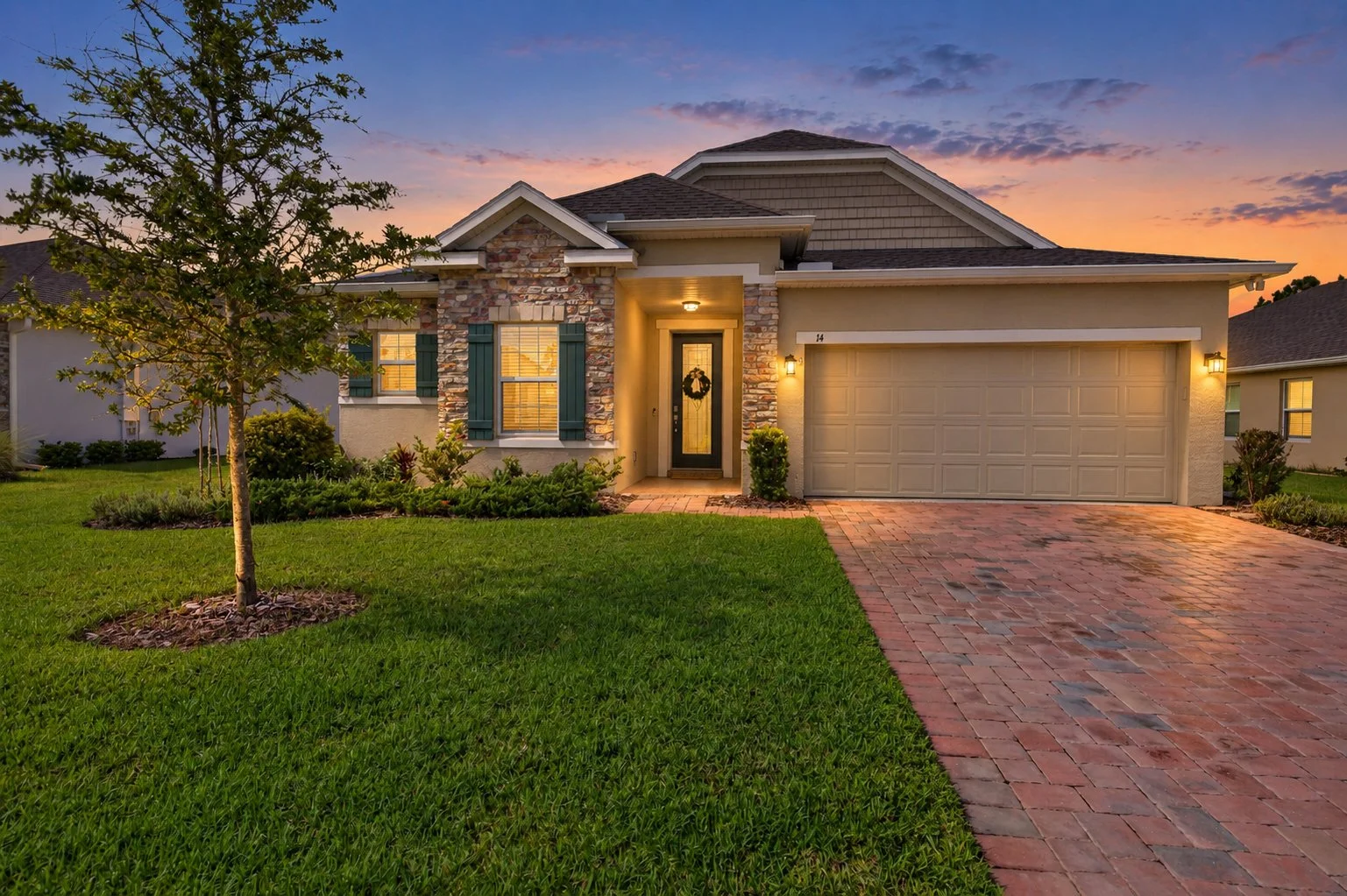 14 Foxhaven Trail, Twilight photo 