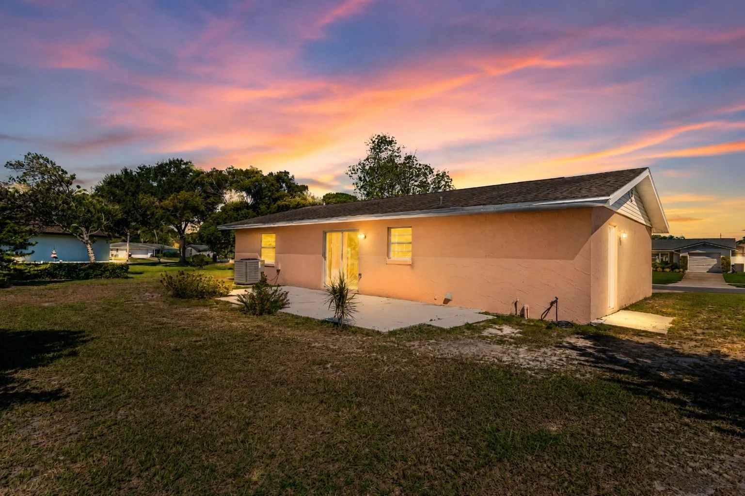 1106-blueberry-drive-port-orange-fl-twilight-back-listed-by-michelle-cecchini.jpg