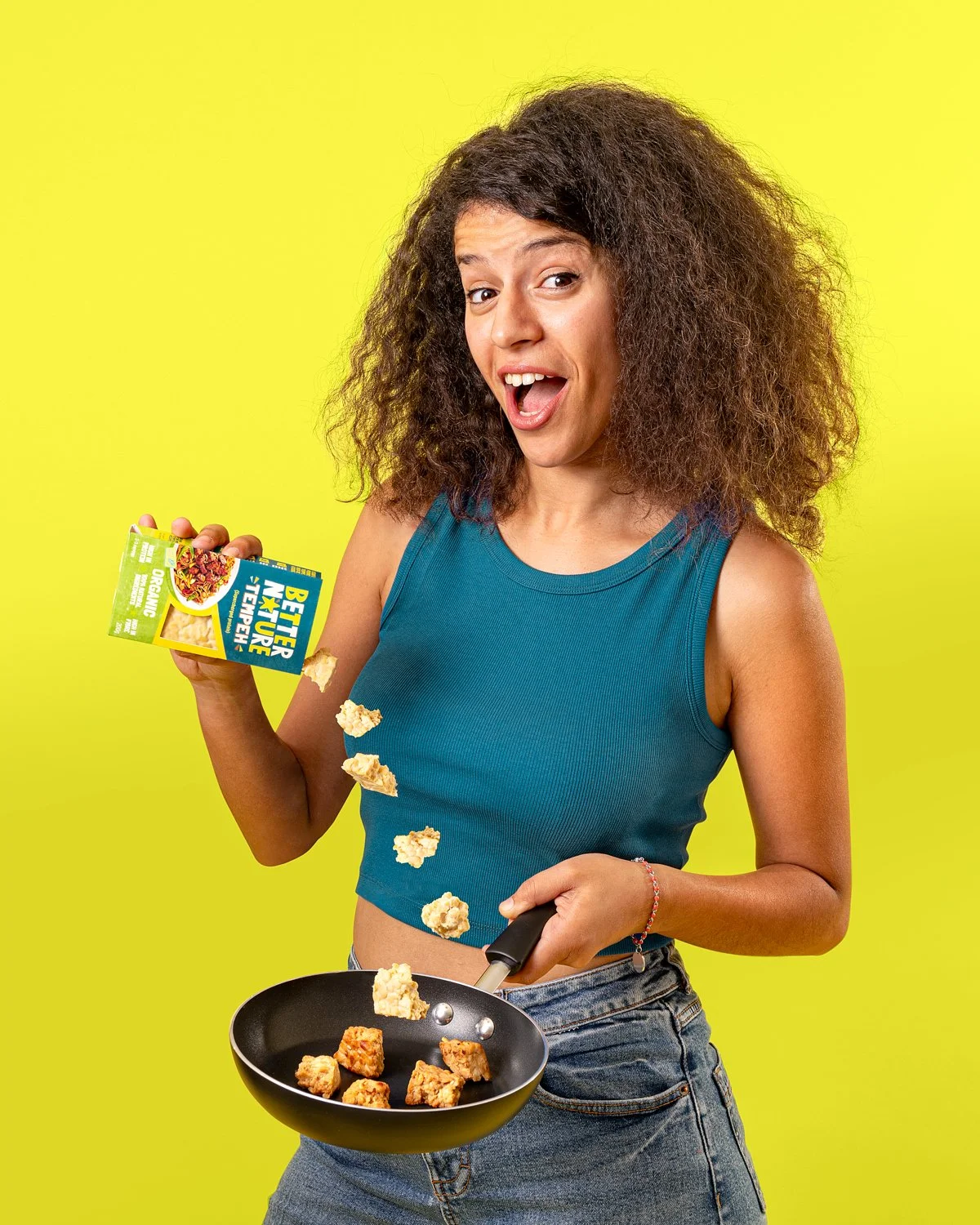 BetterNatureTempeh_OrganicTempeh_Model_02_Social_4x5.jpg