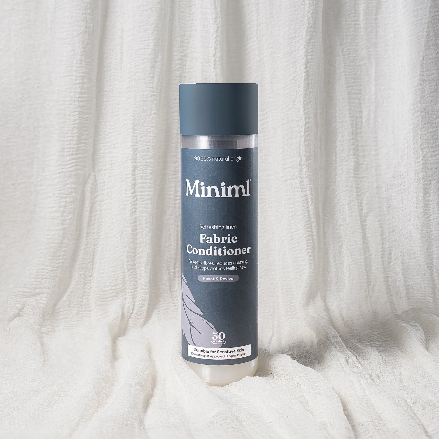 Miniml_FabricConditioner_Linen_01_Social_1x1.jpg