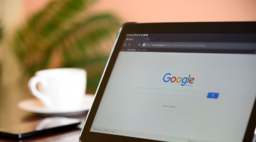 Google Search in Cafe.png