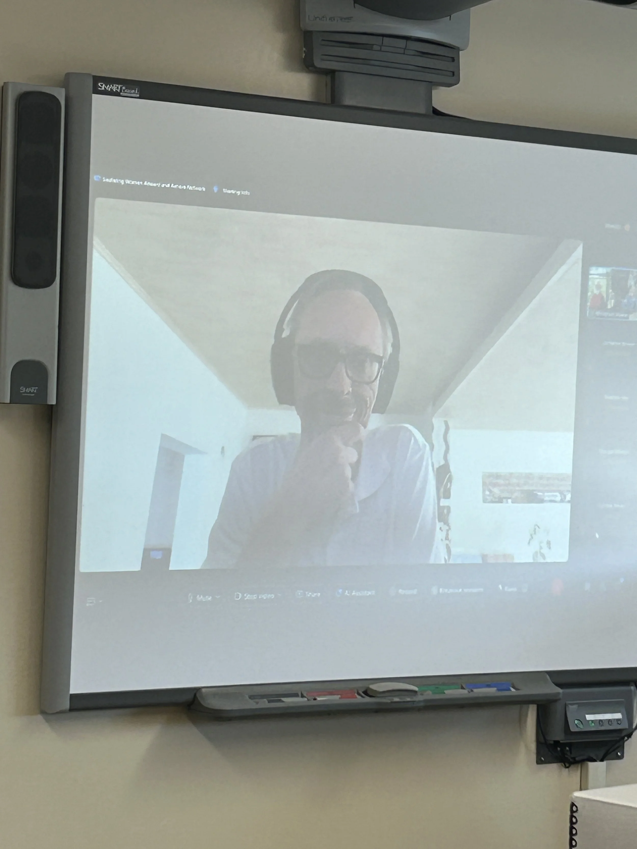 Dr. Kristof Loockx (University of Antwerp) giving the final talk on May 1.