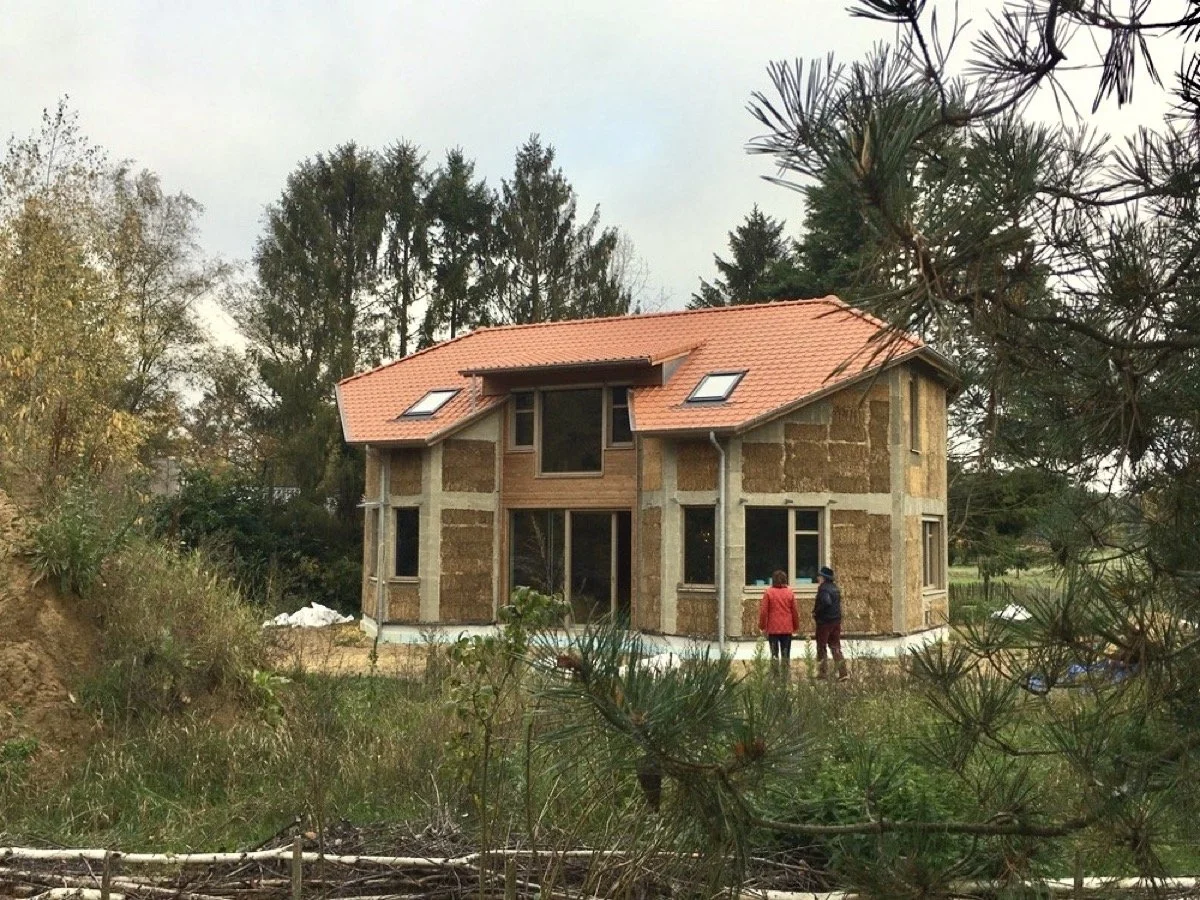 Architect Steven Dalving ecologisch strobalen Ruwbouw voorgevel.jpeg