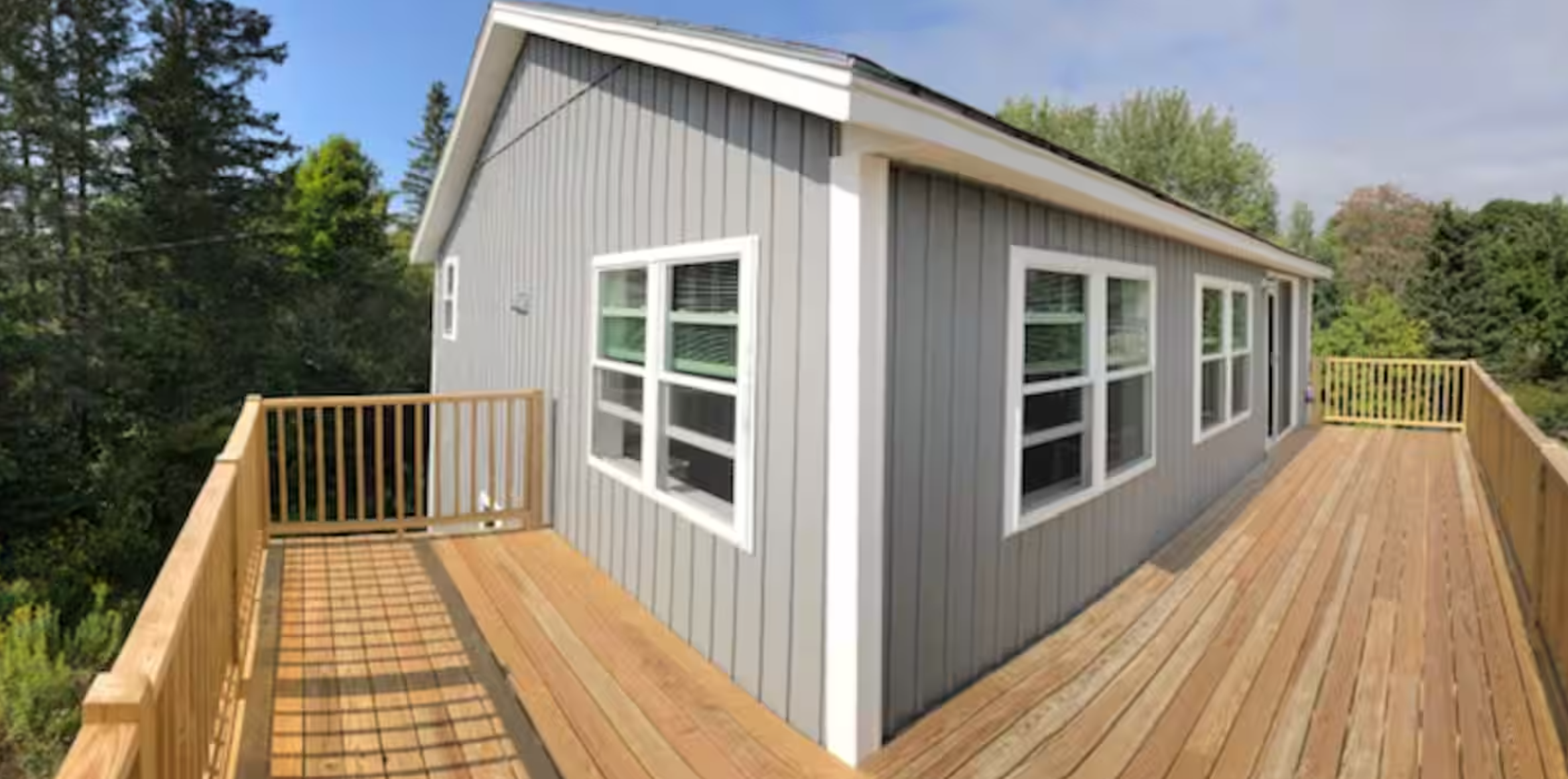Floor to ceiling windows in Gordon’s Perch Suite near Acadia