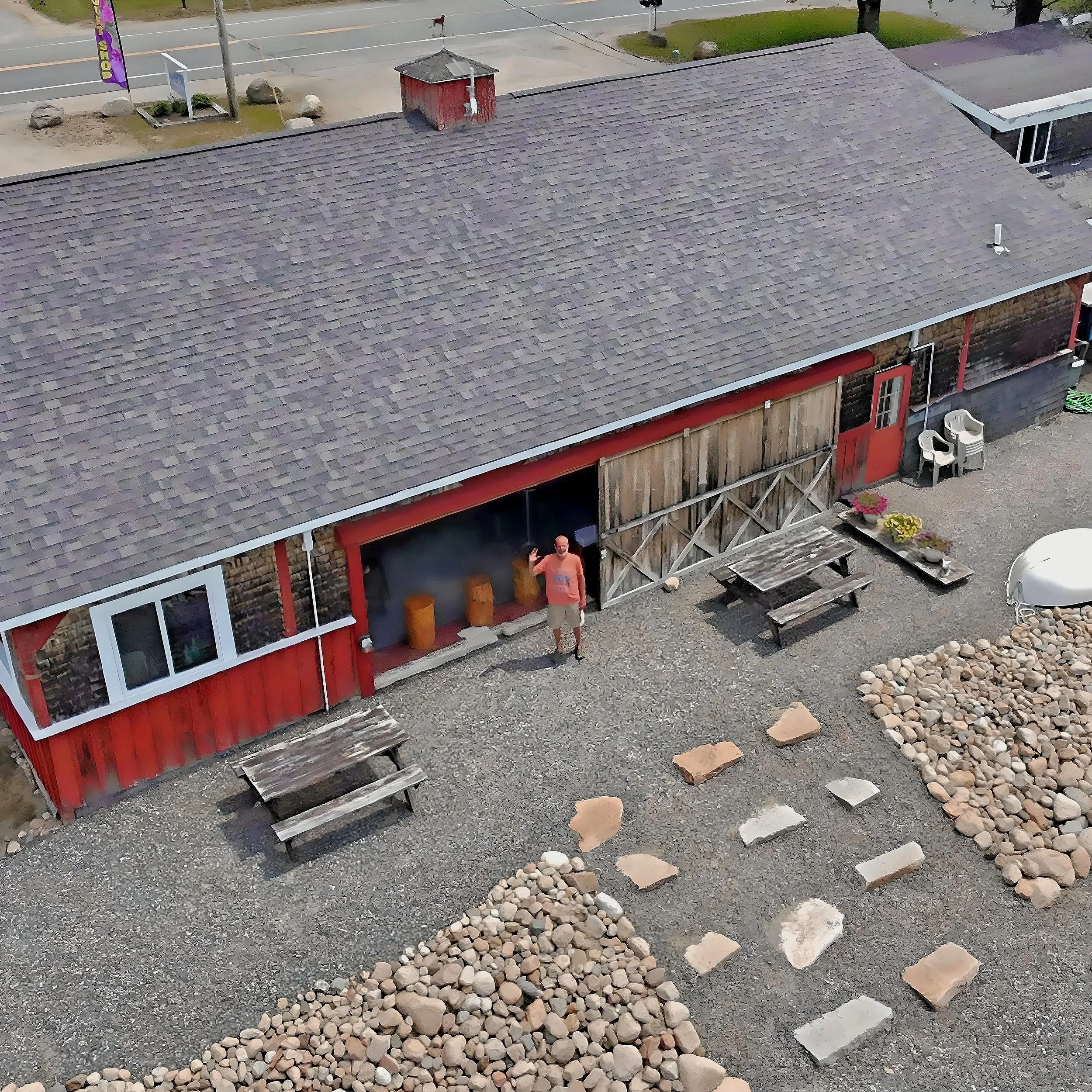 Award winning BBQ restaurant near Acadia National Park with outdoor seating