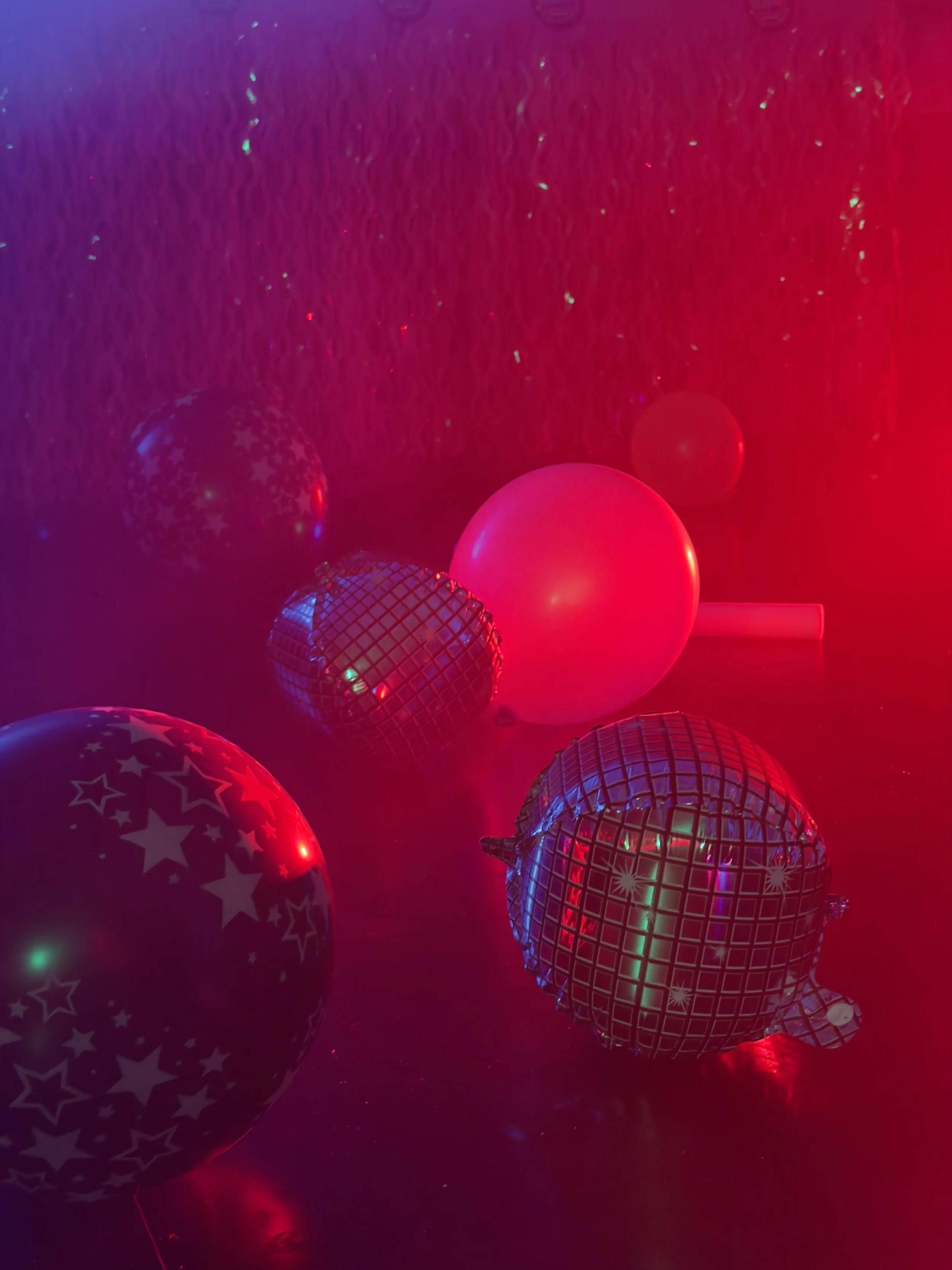 disco balloon with smoke machine