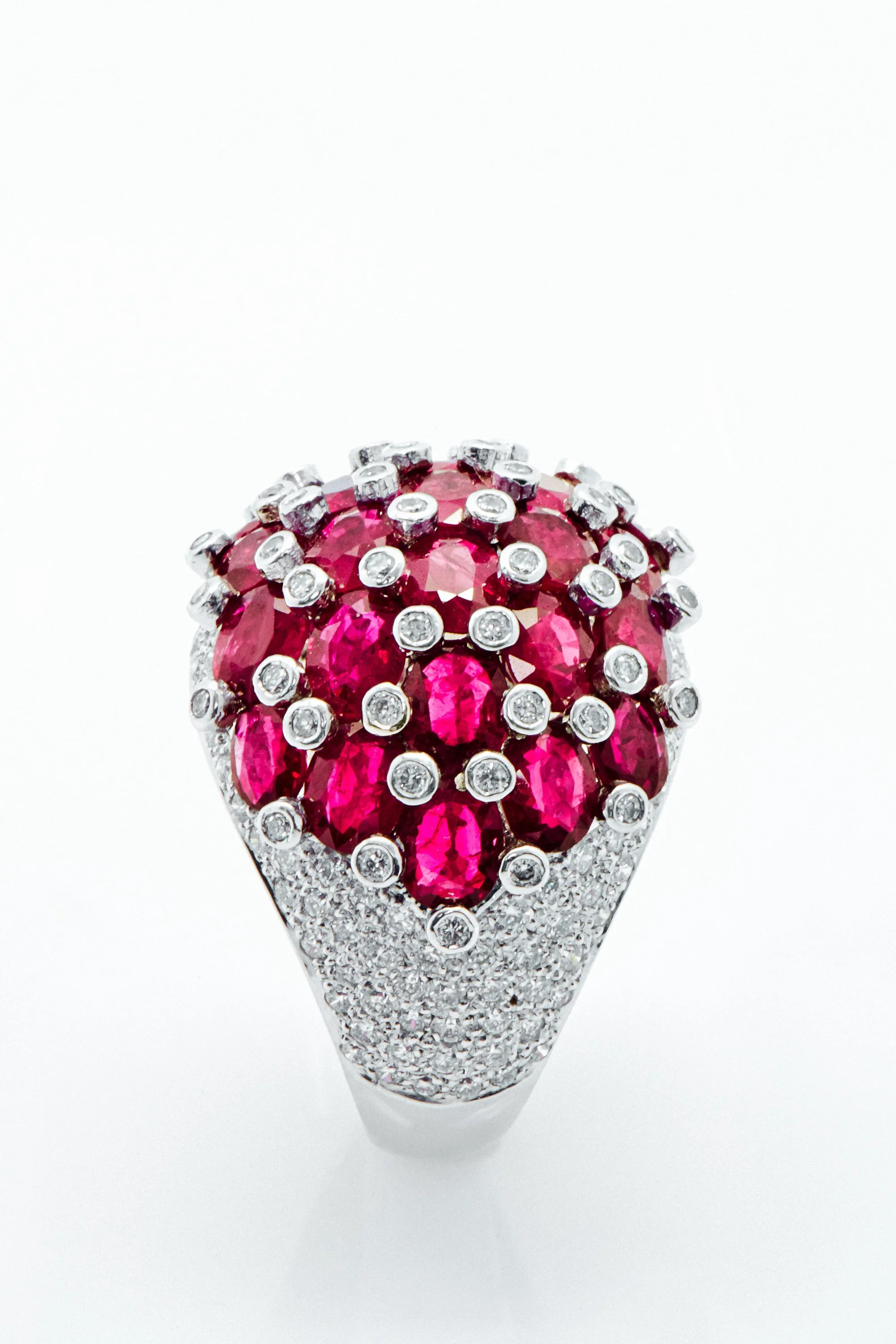 Careems – Diamonds in Monochrome_Ruby-Diamond-Cluster-Ring_DSC_3313_11_Photographed by Sandun de Silva.jpg