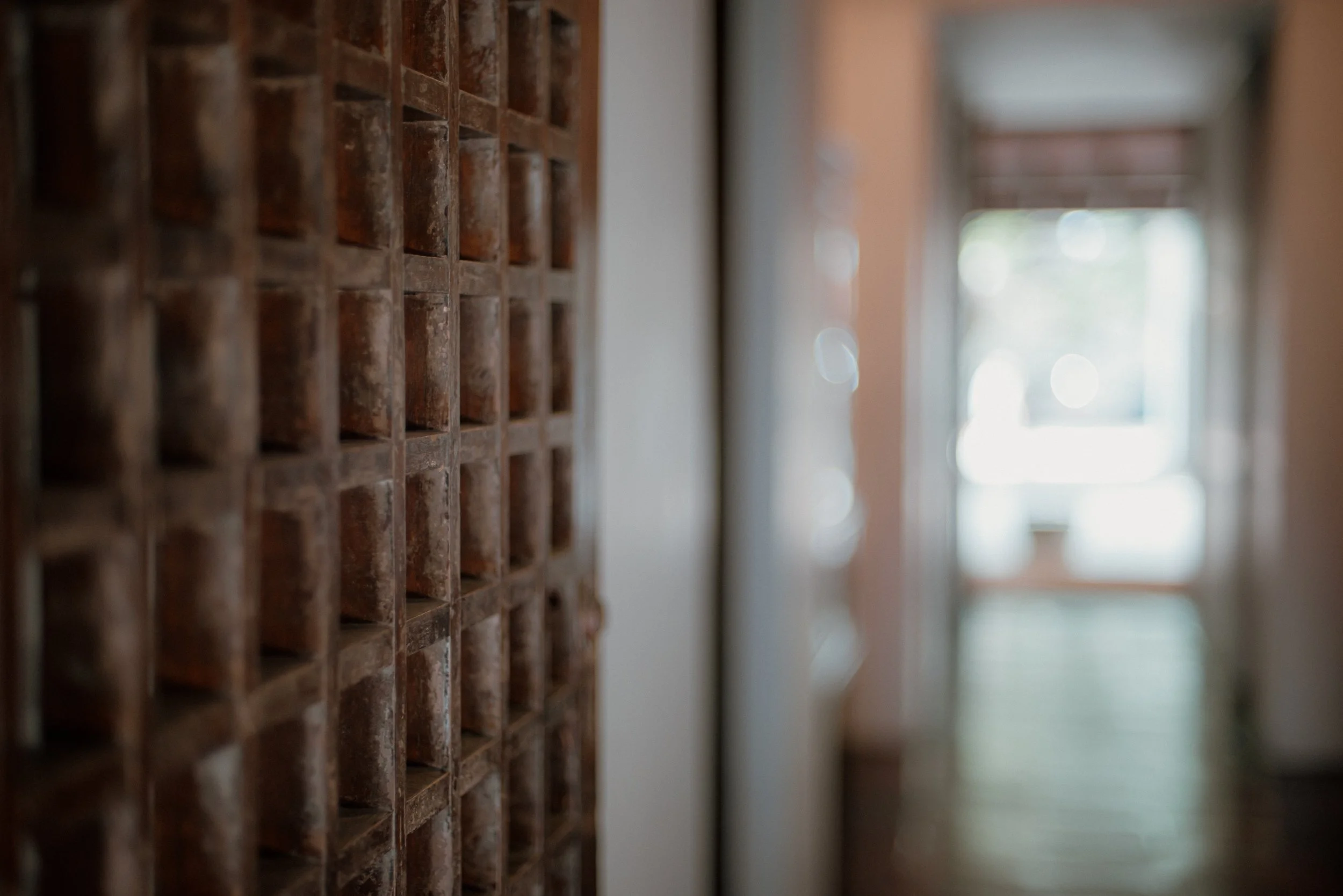 GalleryCafe_ParadiseRoad_Colombo_Shanth Fernando_Sri Lanka_TimberGridDetail_03.jpg