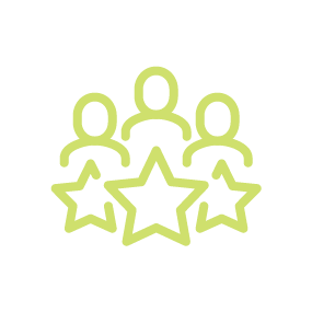 Icon of three people silhouettes behind three stars on a green circle background, symbolizing ratings or teamwork.
