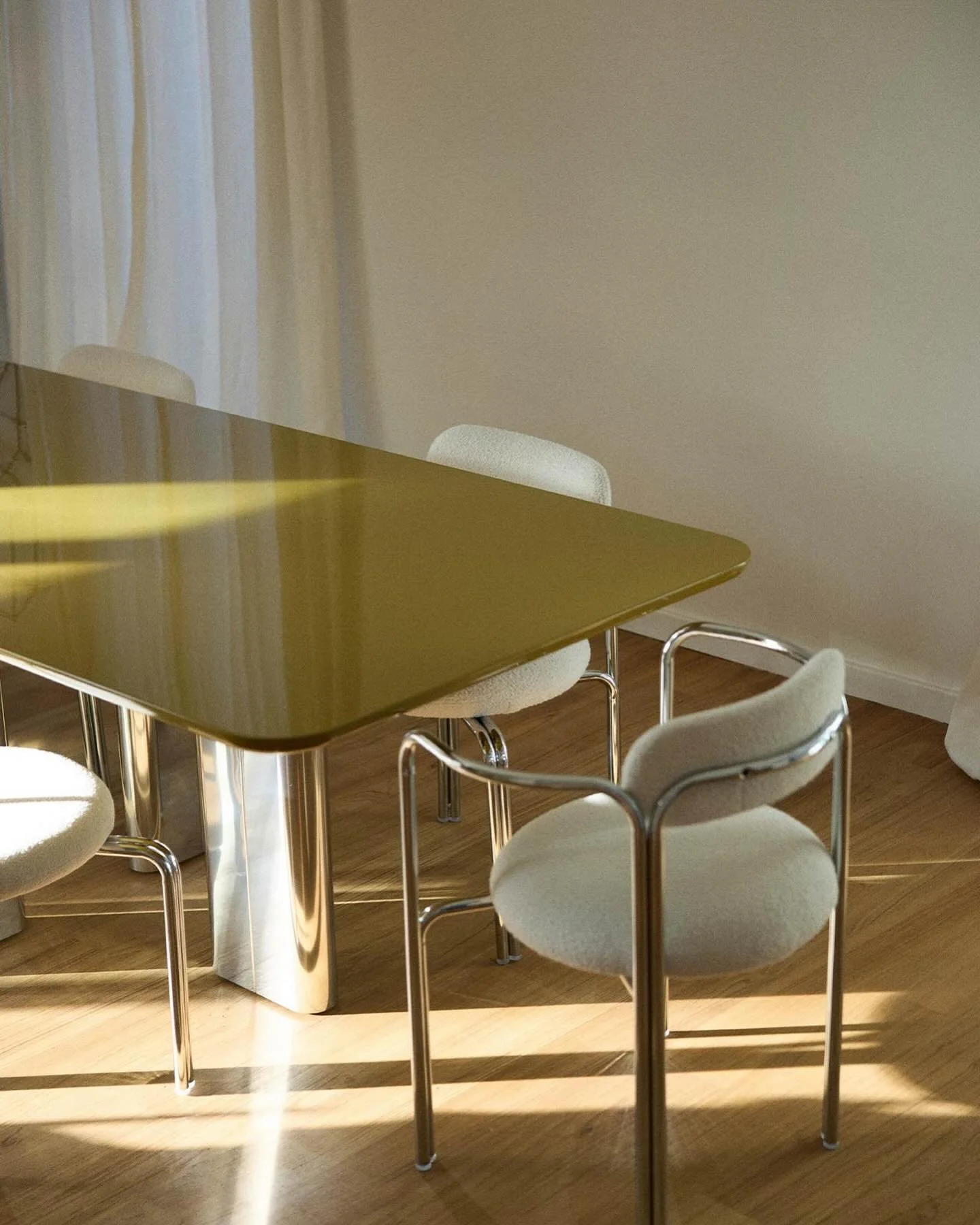 Monday mood - Gabrielle Paris - Chrysoline table.

#gabrieleparis #interi&oslash;r #interiordesign #furniture #studioroxan