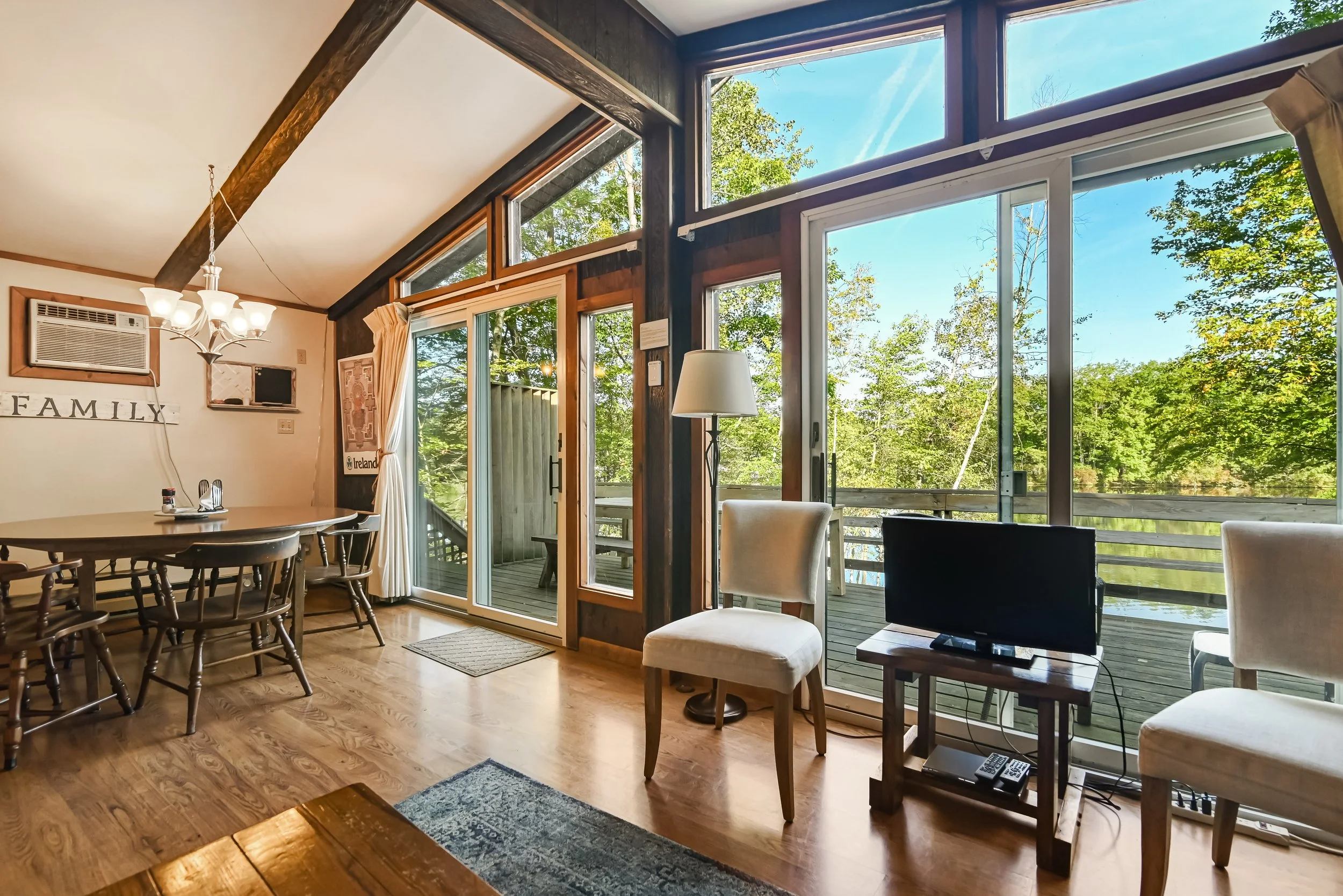 Upper level dining area.jpg