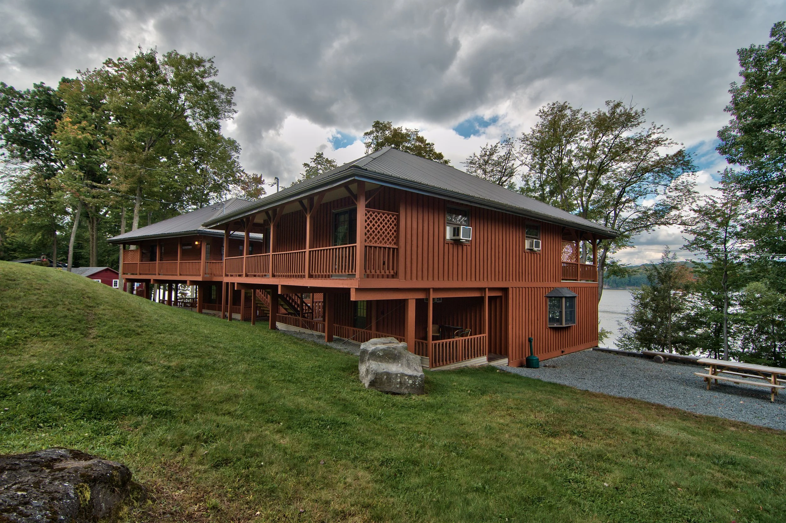 Exterior View 12.jpg