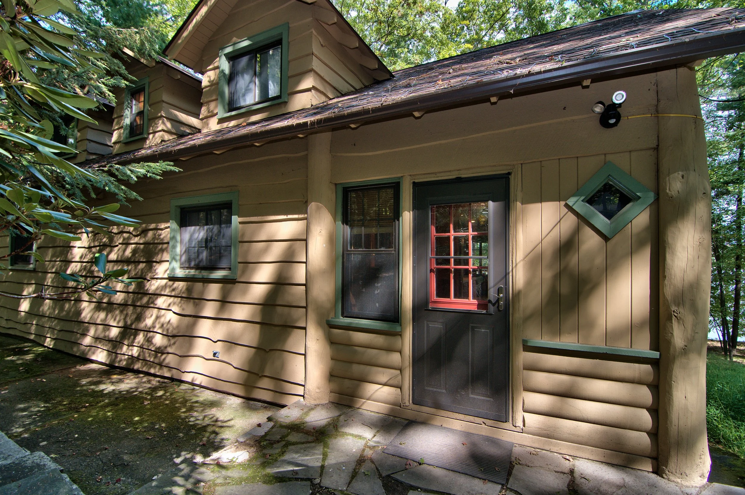 Exterior View 14.jpg