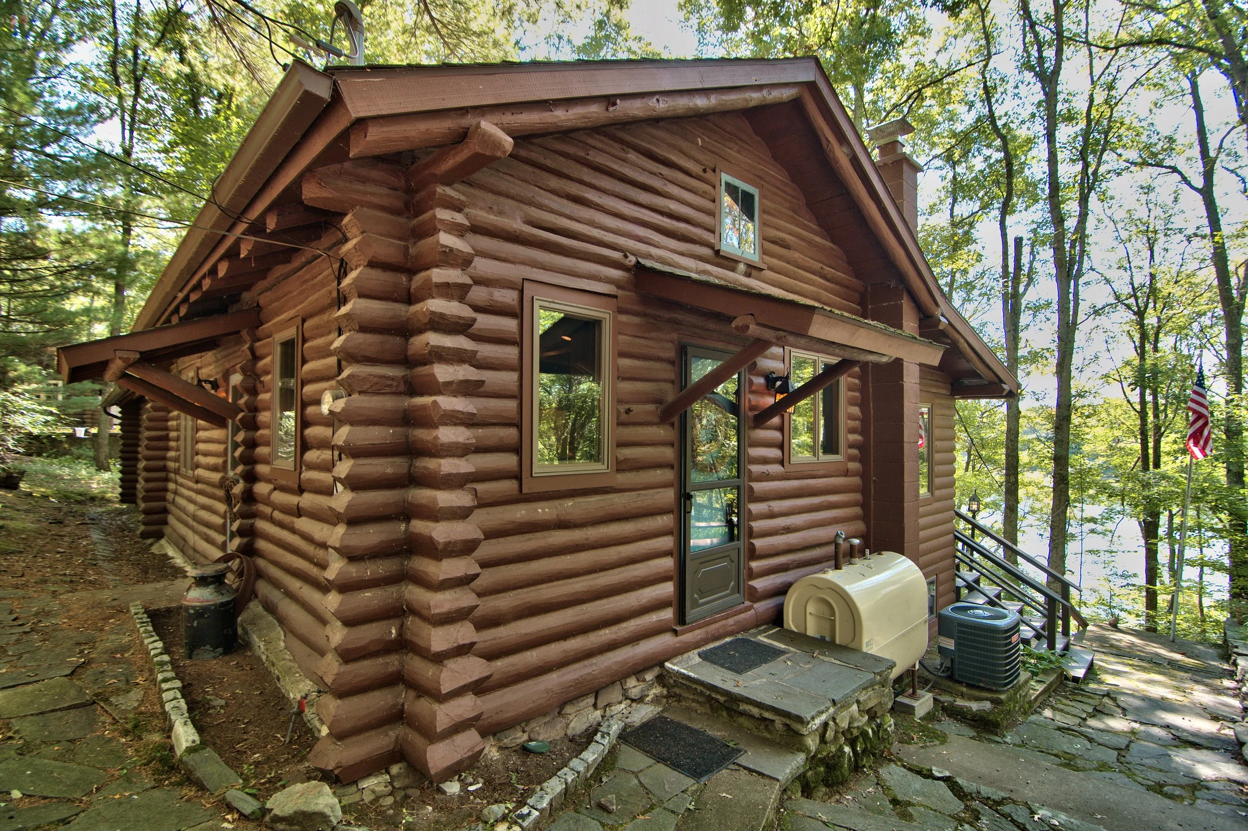 Exterior View 14.jpg