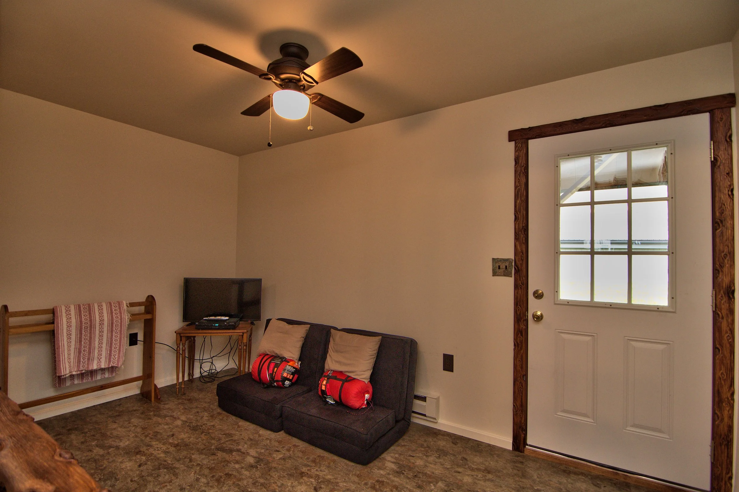 2nd Floor Hall View 02.jpg