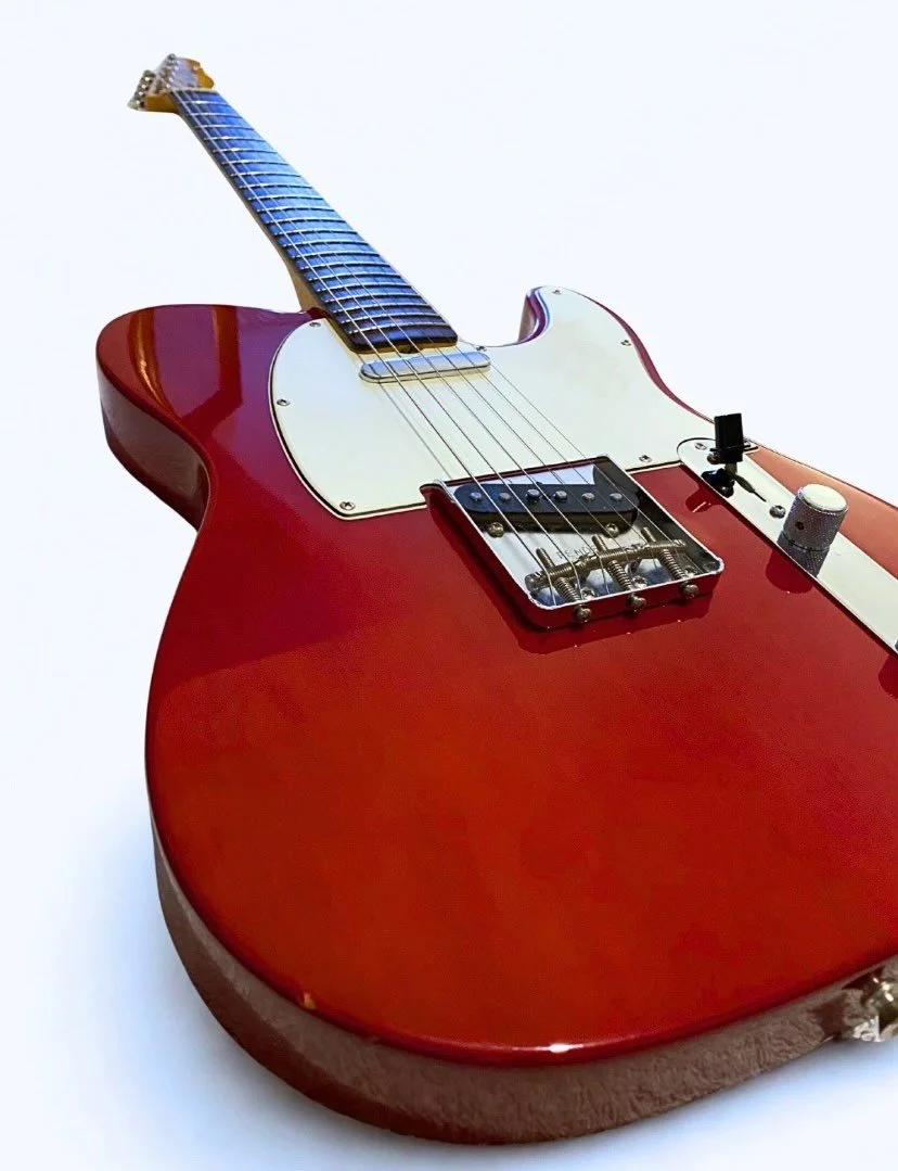 Fender American Vintage &lsquo;63 Telecaster Reissue  USA &ndash; Candy Apple Red &ndash; V Serial&hellip;&hellip; Up for sale is a beautiful Fender American Vintage &lsquo;63 Telecaster Reissue, finished in Candy Apple Red, with a V-prefix serial (V