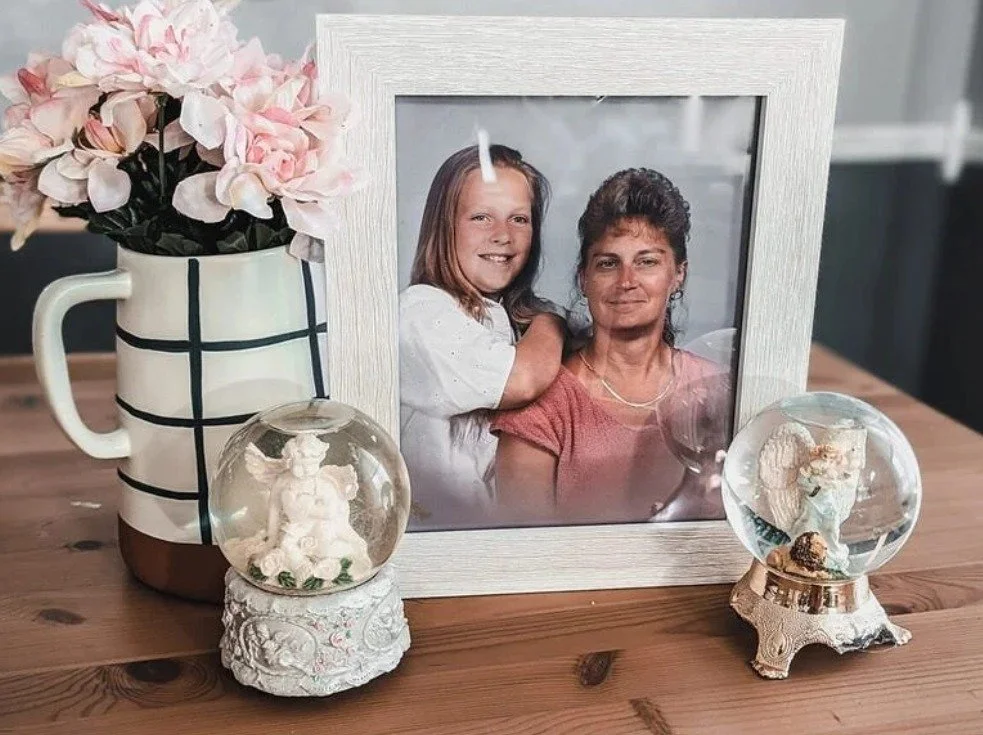 (*TW: domestic violence, SA, parent loss)

On My 25, 2001 my mom disappeared. Last seen with her abusive ex-boyfriend. It is believed he m*rdered her. No body was ever found - he walked free.

It has taken me a very long time to be ok sharing her sto