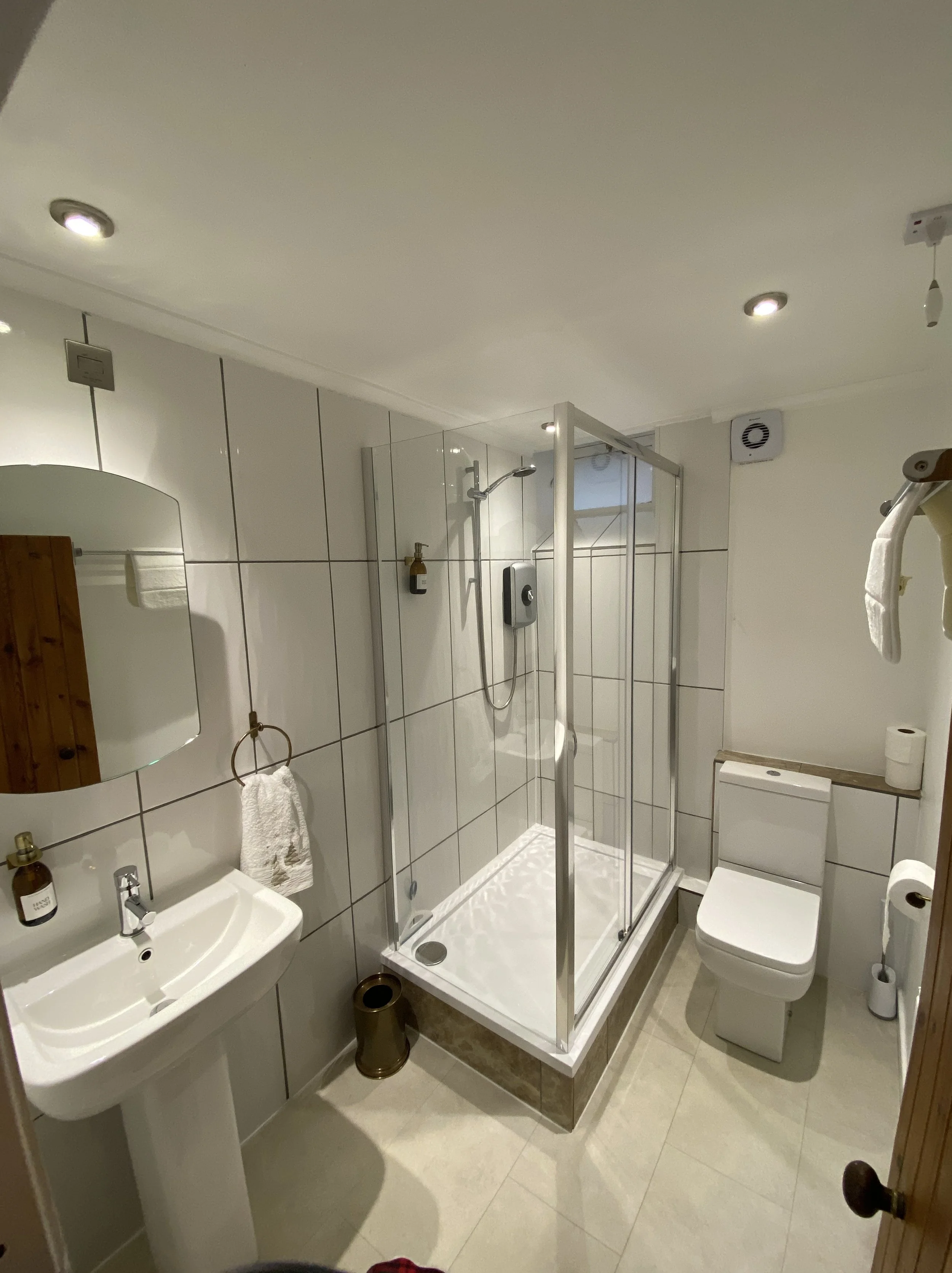 COACHMANS BATHROOM.jpg