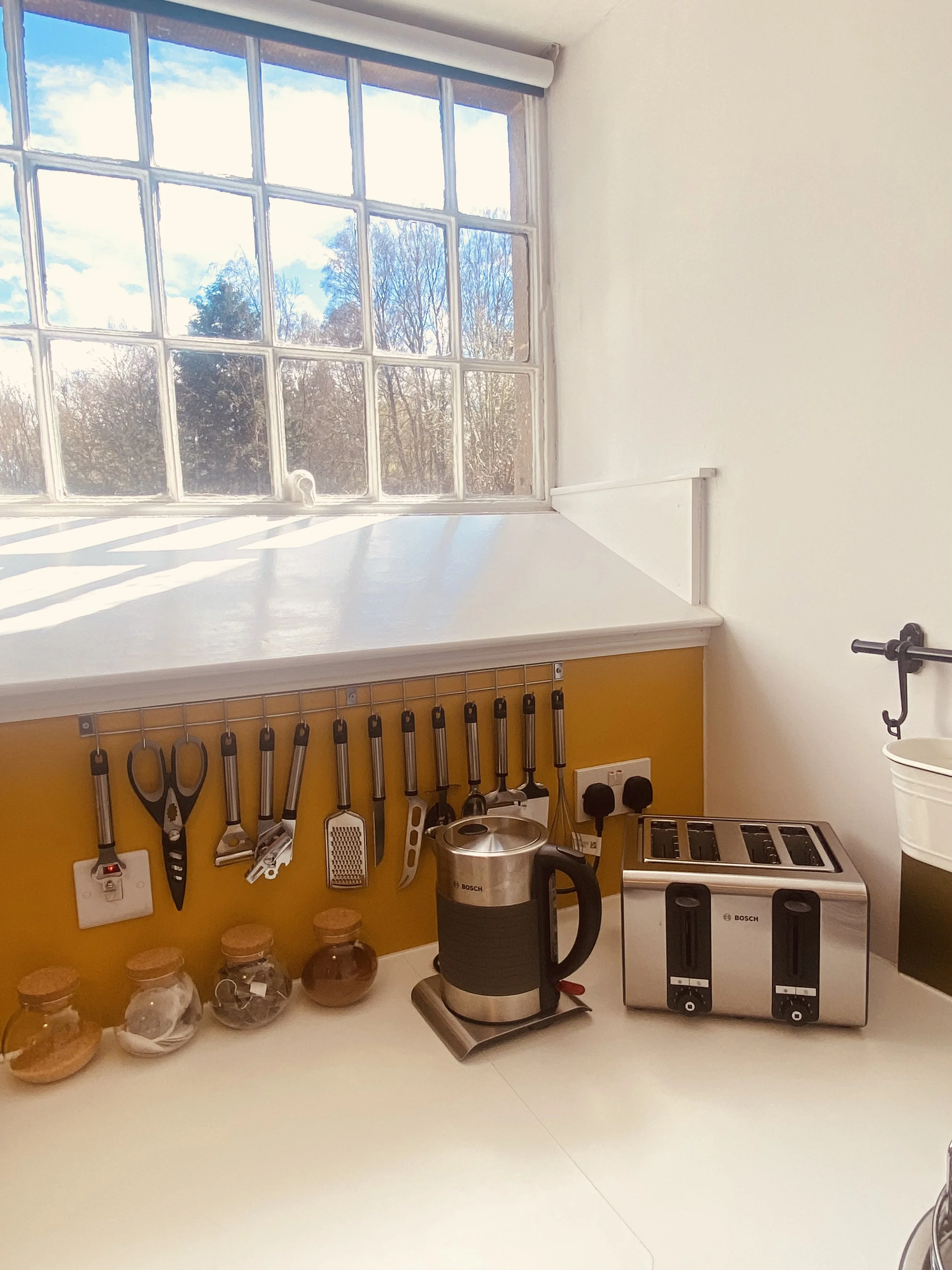 BOTHY KITCHEN CLOSE UP UTENSILS.jpeg