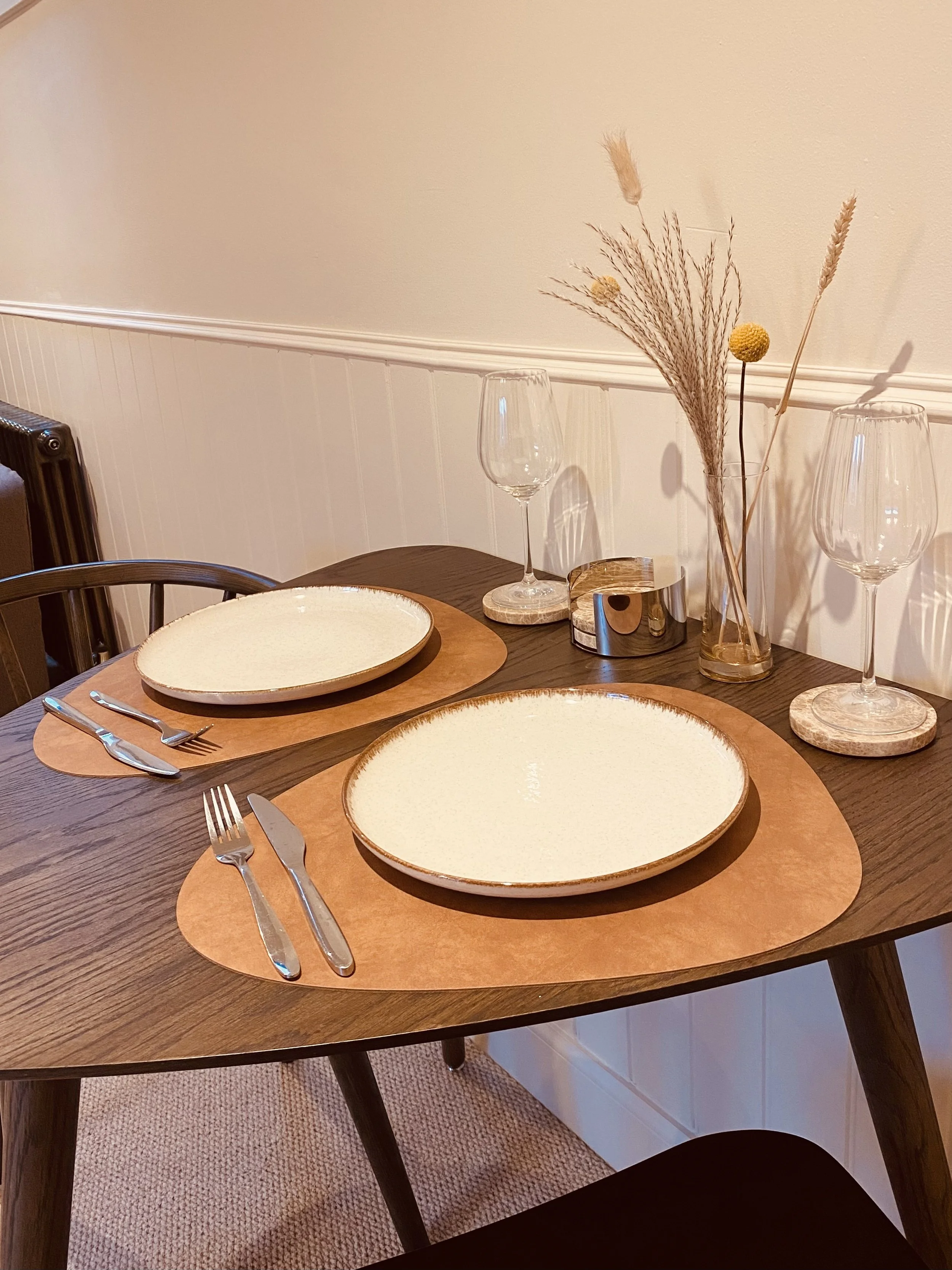 HAYLOFT RENO PLACE SET.jpeg