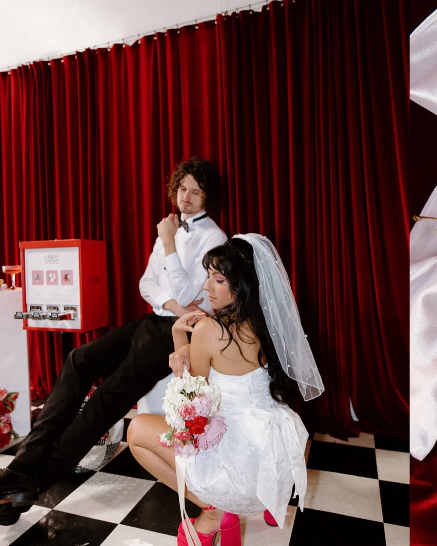 Caught feelings. 🪩💋💄🎈🎂🍒

@stuckonyouvending.co