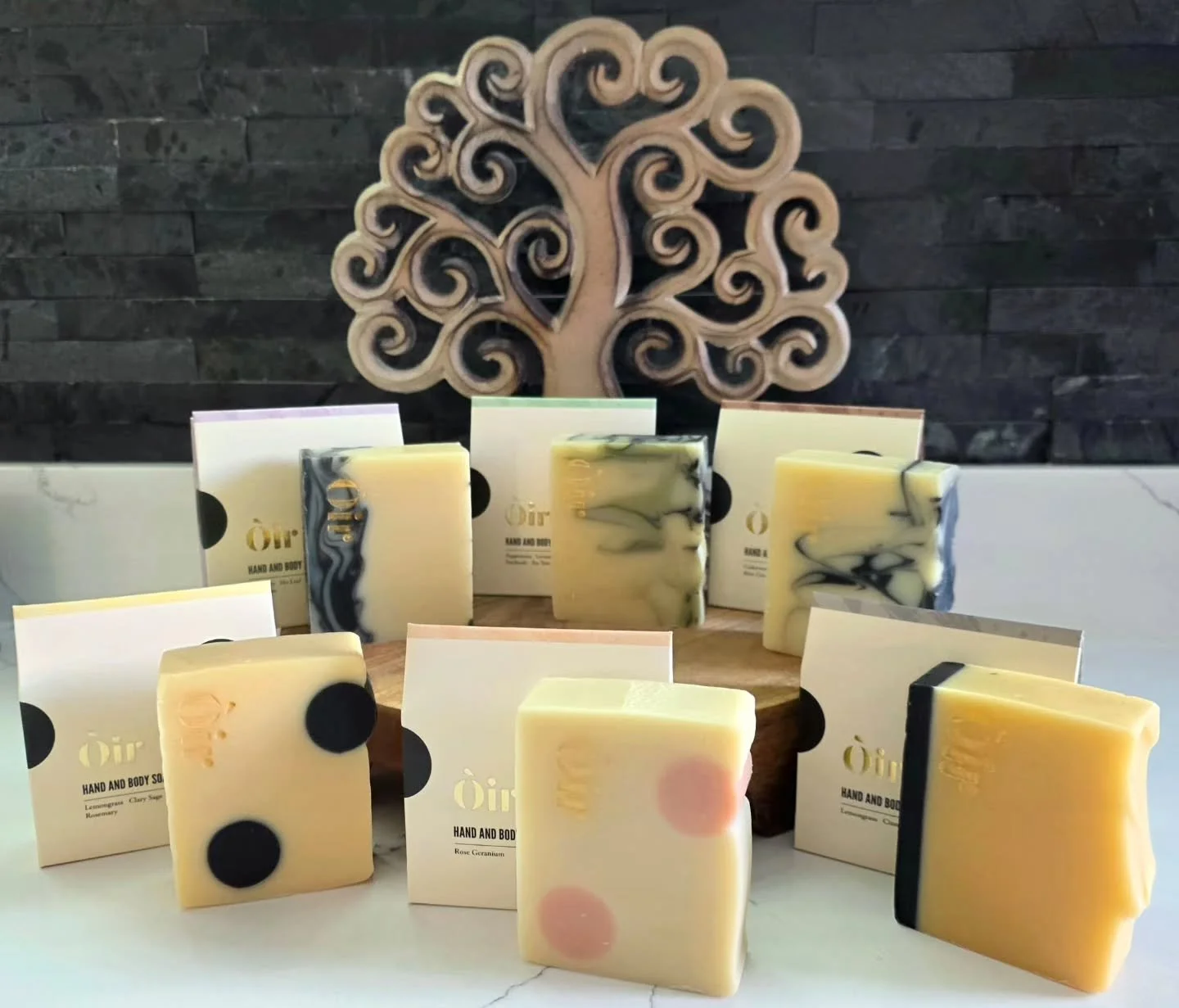 It's Friday, and a fresh delivery of the amazing &Ograve;ir soaps have been re-stocked!

Crafted just outside Edinburgh, &Ograve;ir (Gaelic for golden) is handmade using natural ingredients and essential oils...award winning formulas to plastic free 
