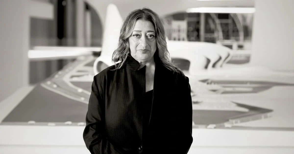 Retrato en primera persona de la arquitecta Zaha Hadid