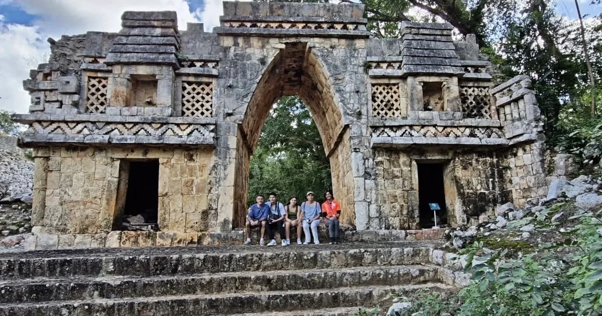 arco o falsa bóveda civilización maya