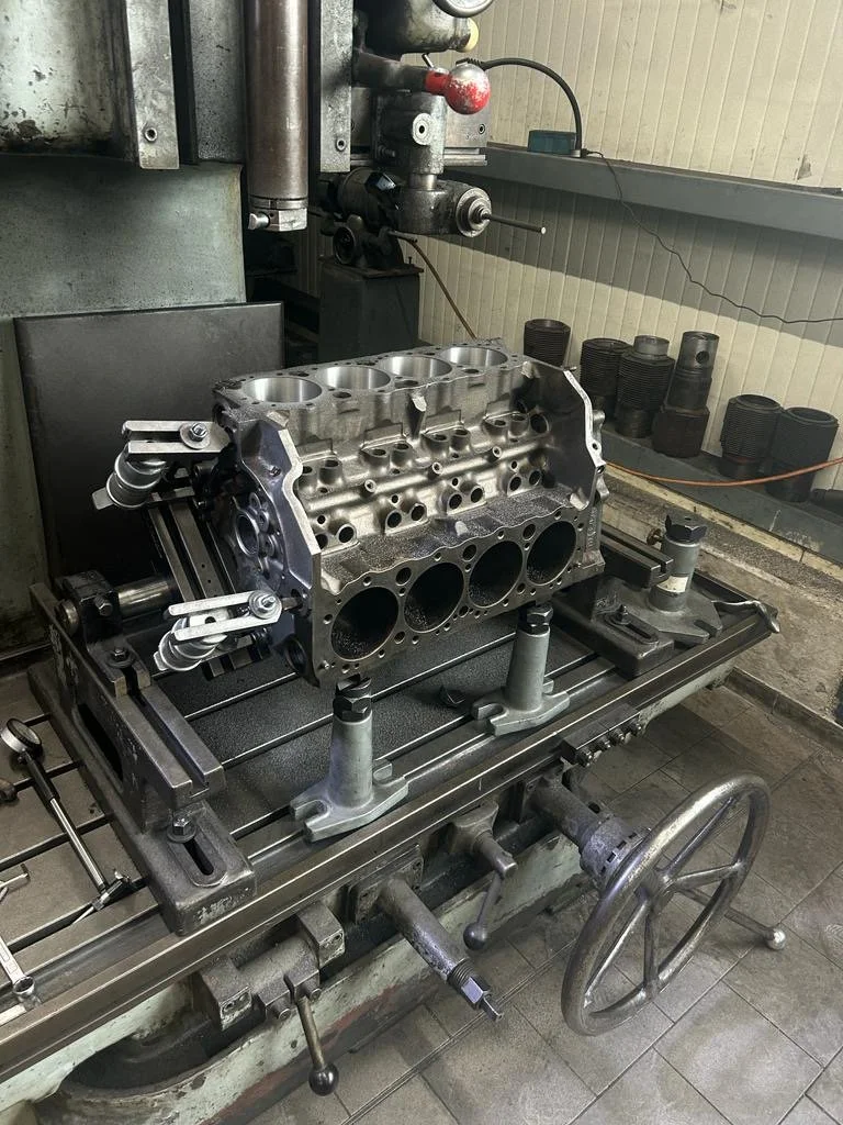 block eingespannt.JPG