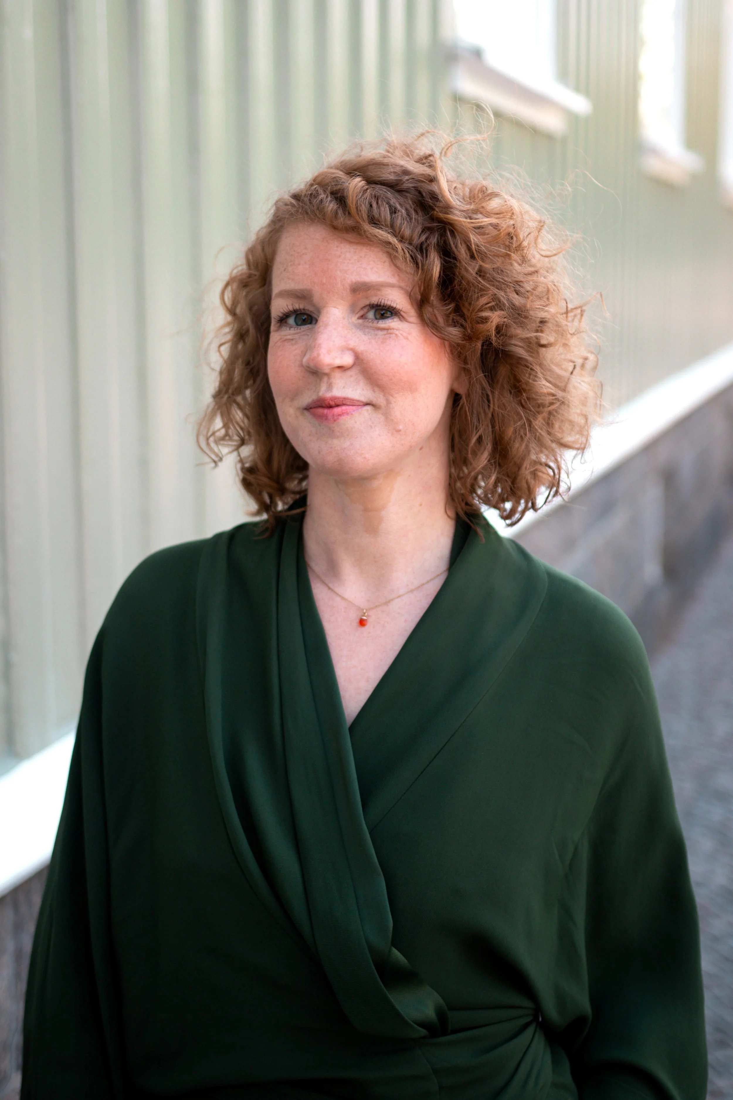 Skrivterapeut Elin på väg till en skrivkurs