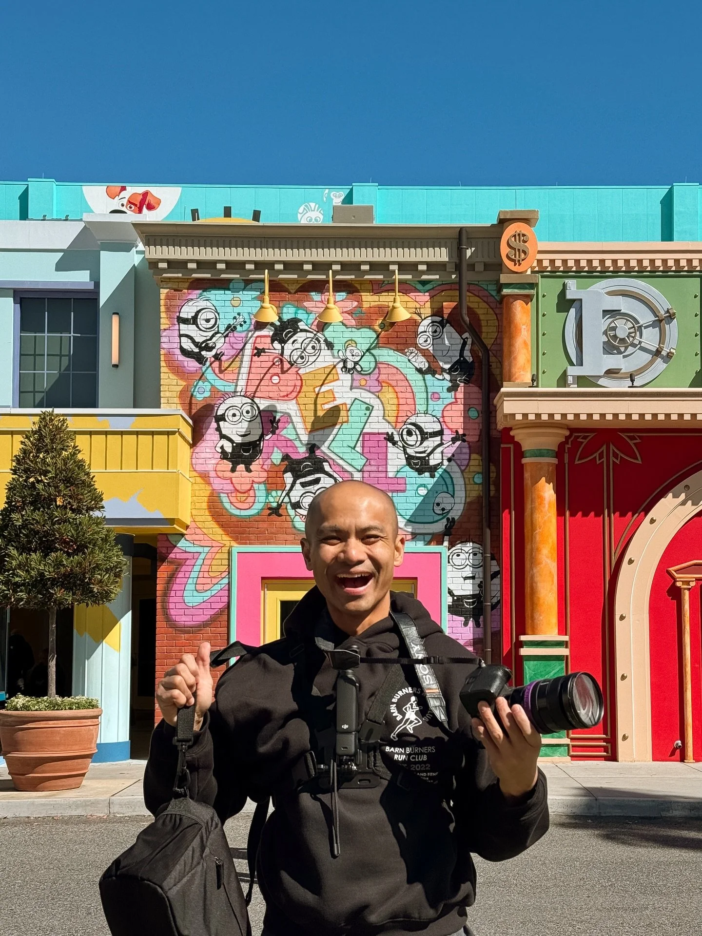 Scenes from Set ☀️ Part 1

Why work hard THEN play hard when you can do it all at once?