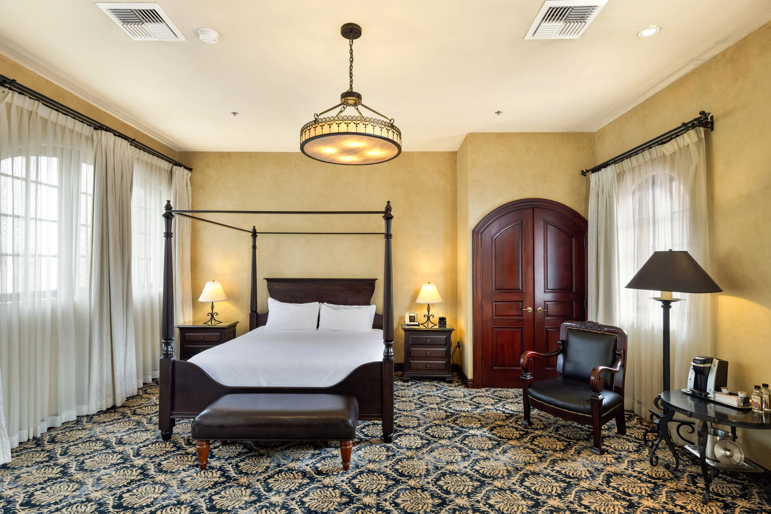 MissionInn-MKNS-433-BedView.jpg