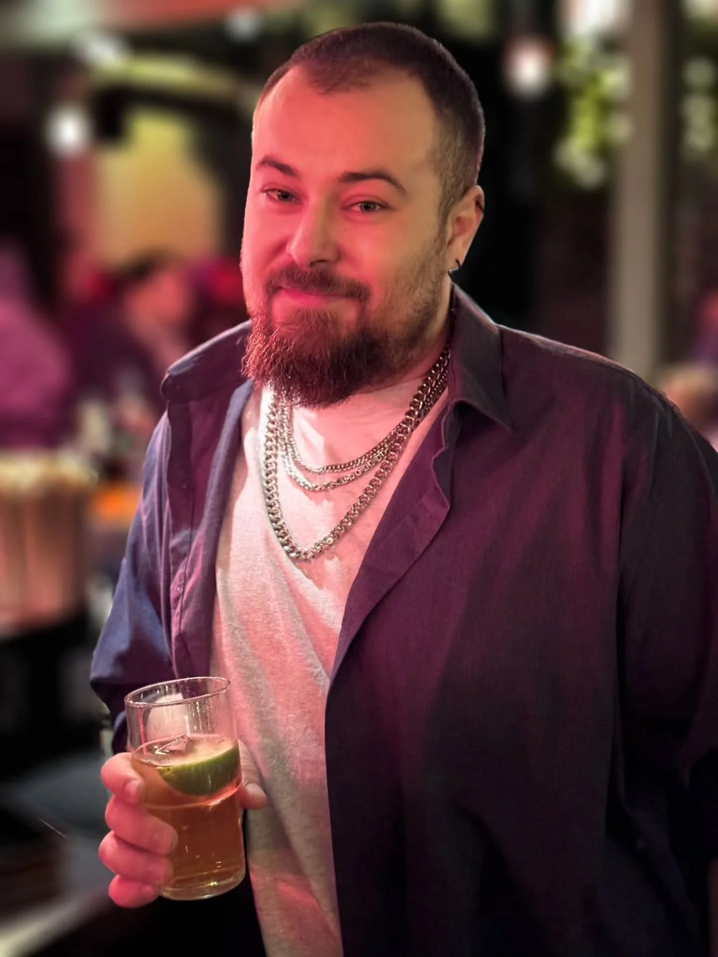 P&acirc;nă și psihiatrii iau o pauză. Nu lăsați agitația și presiunea sărbătorilor să vă copleșesca. Cu brad, fără brad, cu sarmale, fără sarmale, sărbătoriți aceasta perioadă cum vreți și cum aveți nevoie.