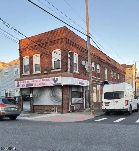 615 E 22nd St, Paterson, NJ