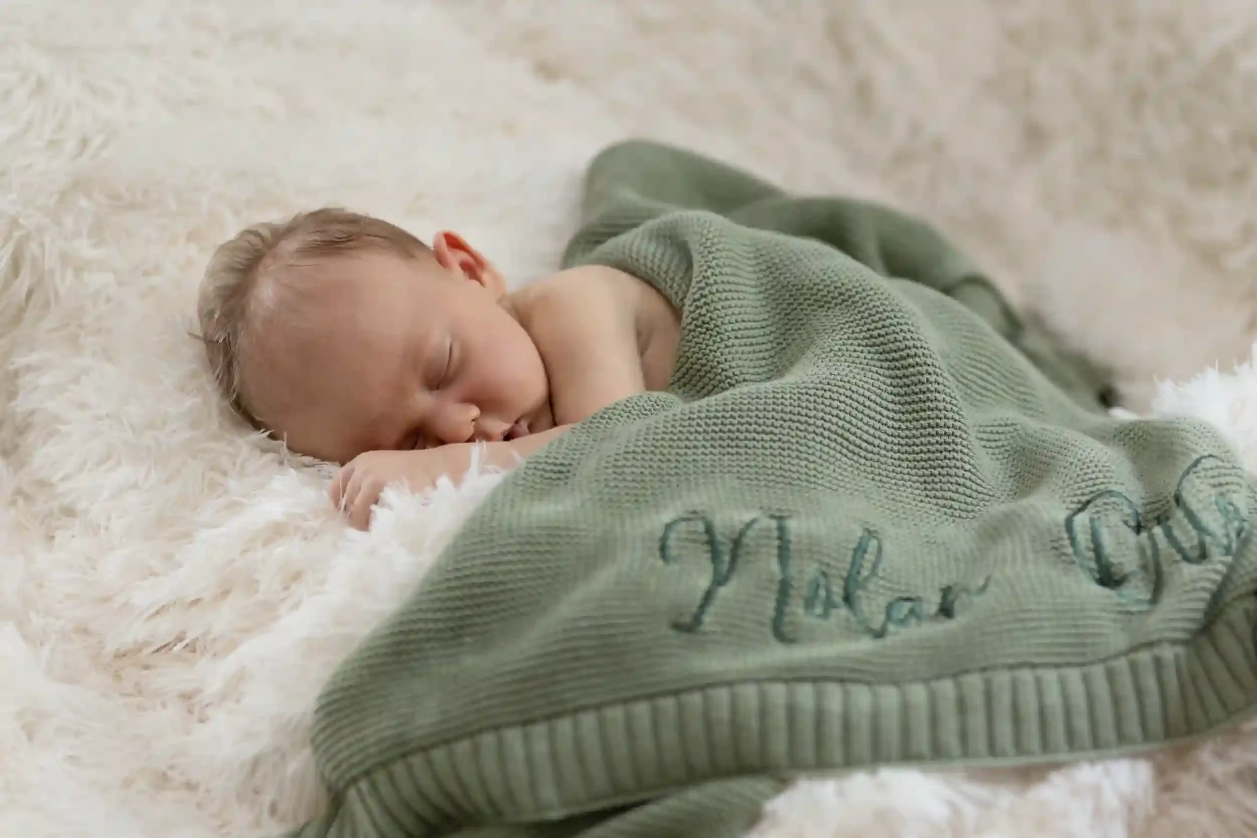 family-photography-gallery-27-nolan-otto-newborn-photos-46.webp