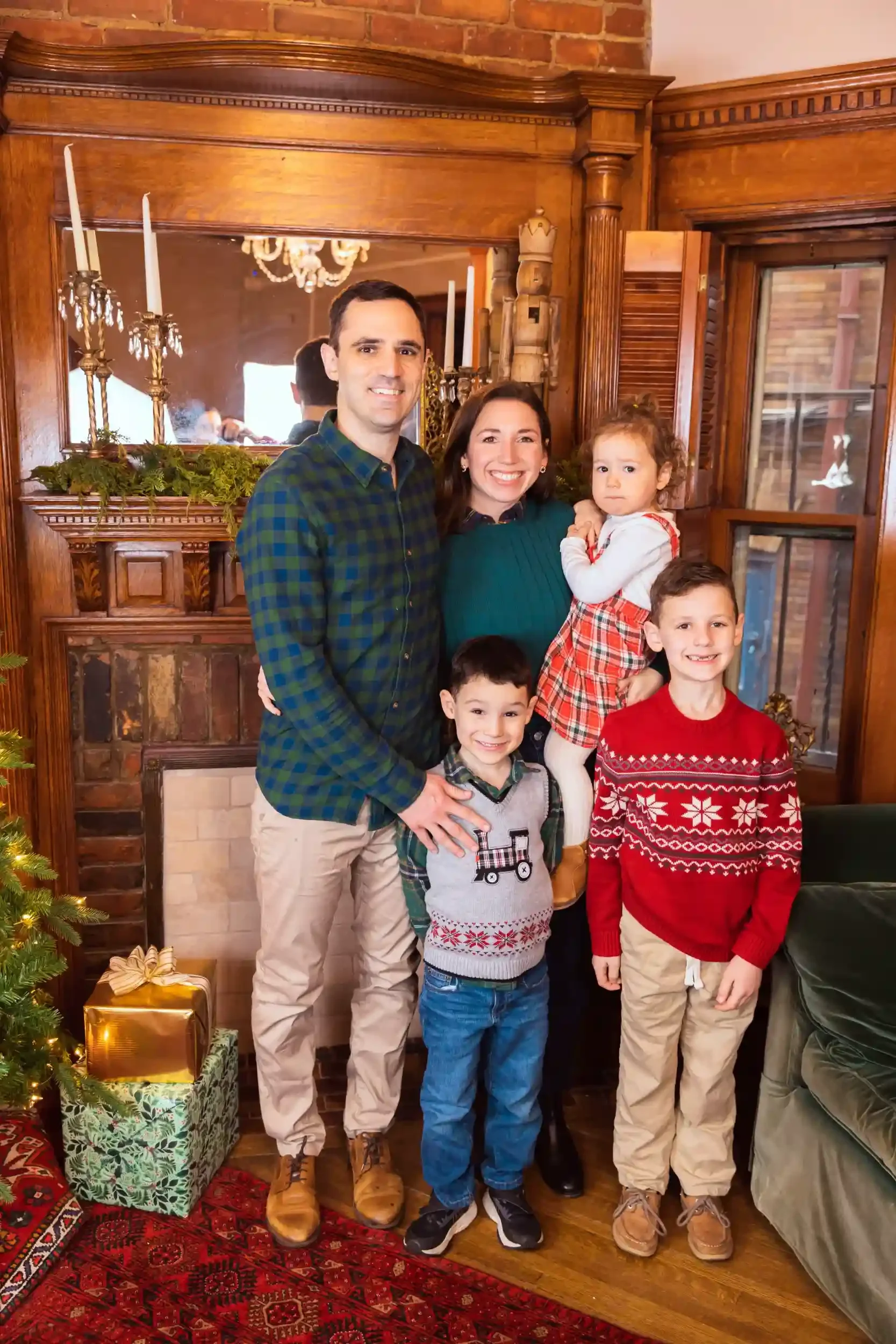 family-photography-gallery-31-chc-holiday-mini-sessions-2023-042.webp