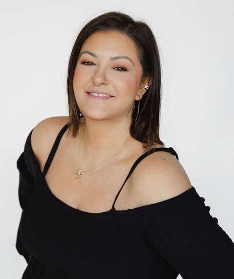 Sculpting facial near me performed in a luxury spa environment, combining facial massage, tension release, and results-driven skincare.