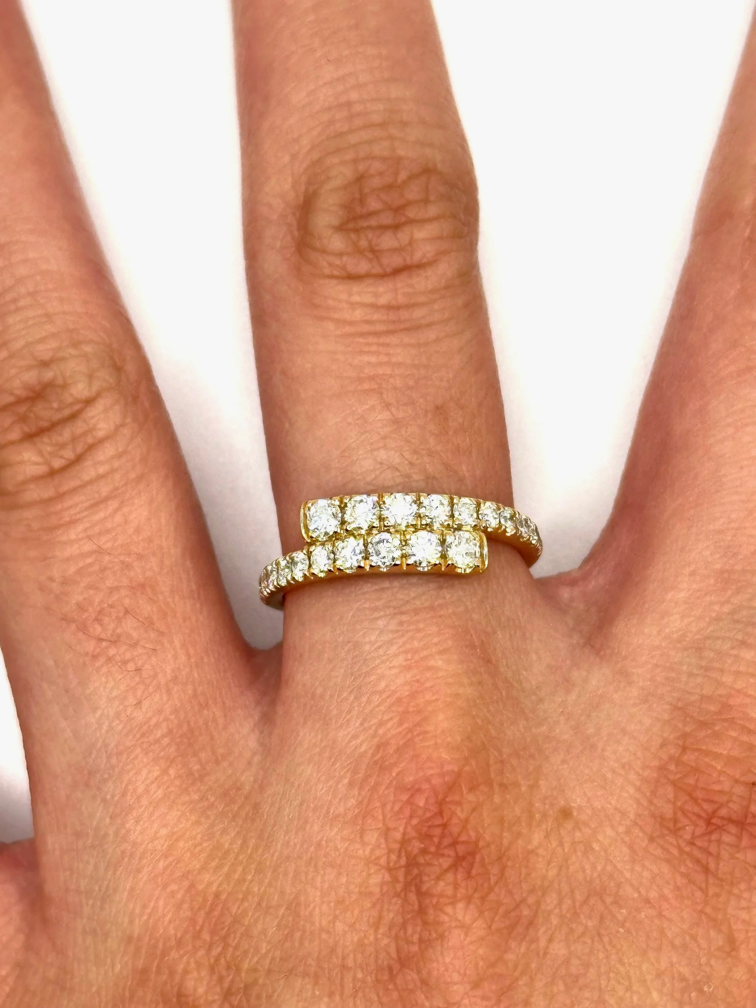 Graduating Diamond Ring