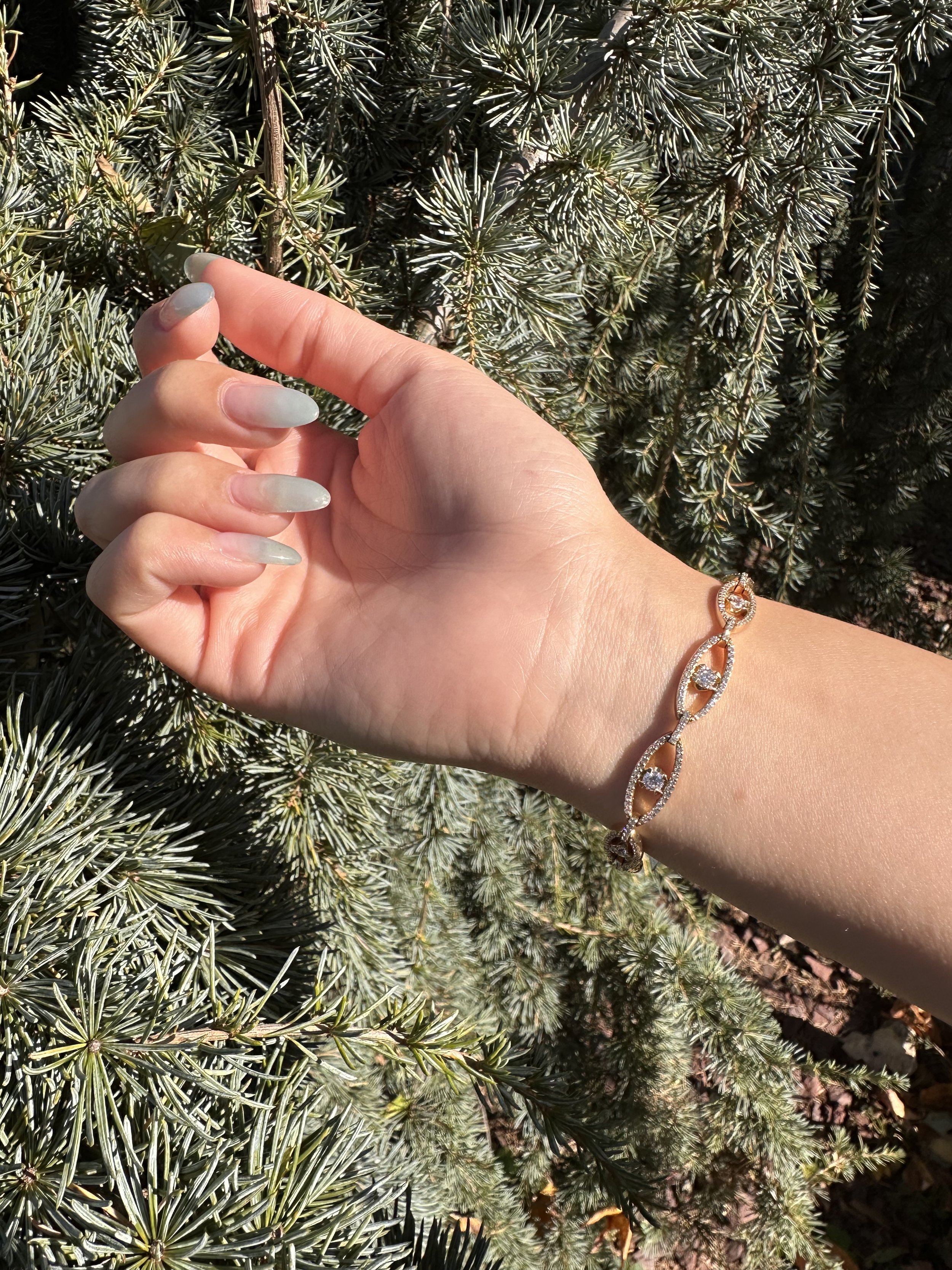 Oval Pave Diamond Link Bracelet
