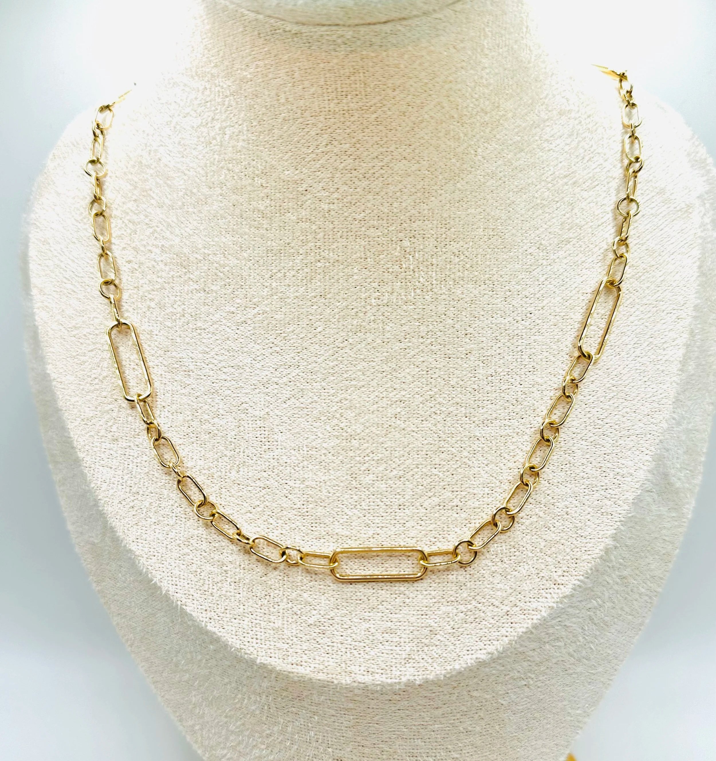 Solid Heavy-Weight Paperclip Necklace