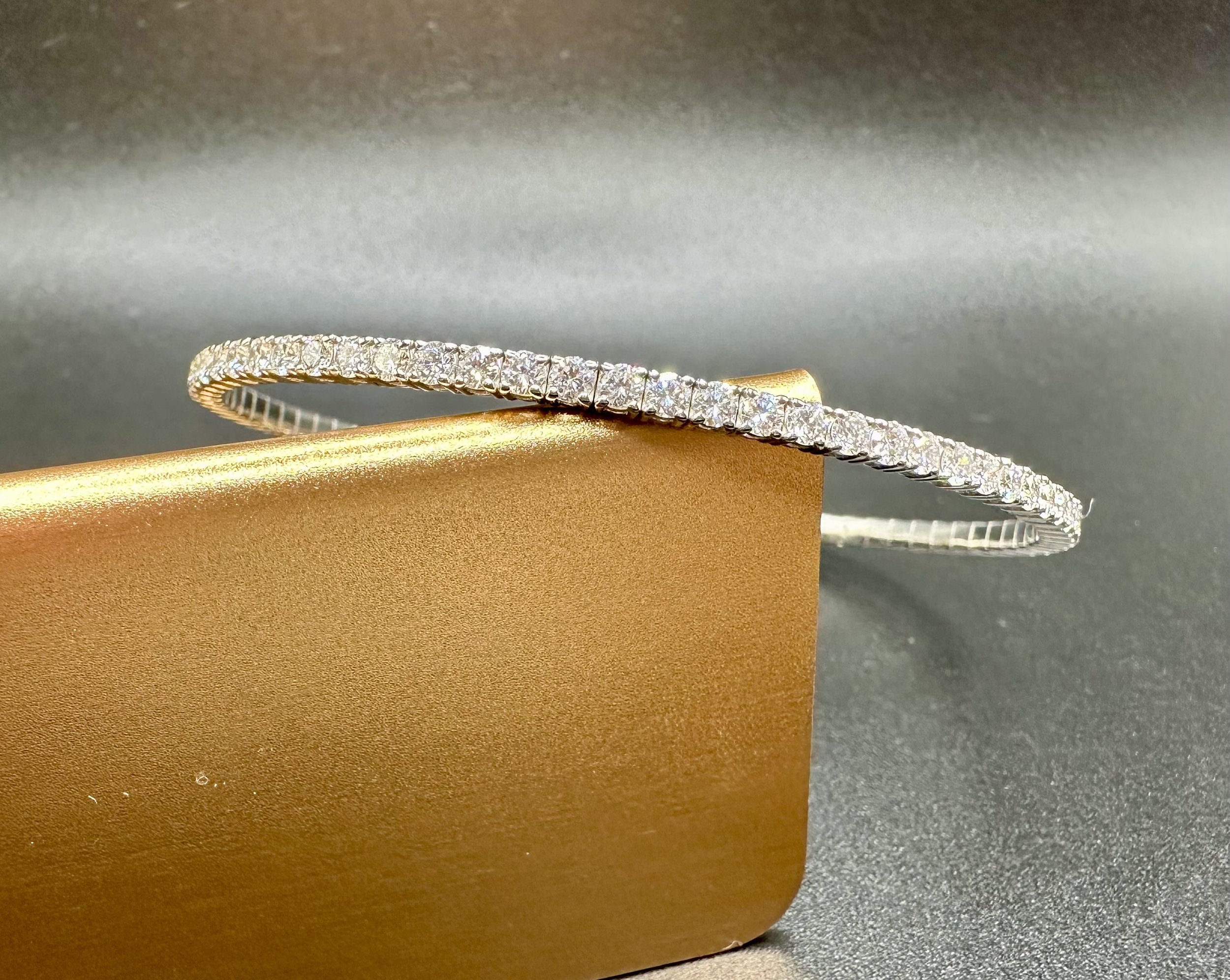 Diamond Flex Bangle 4.19tw