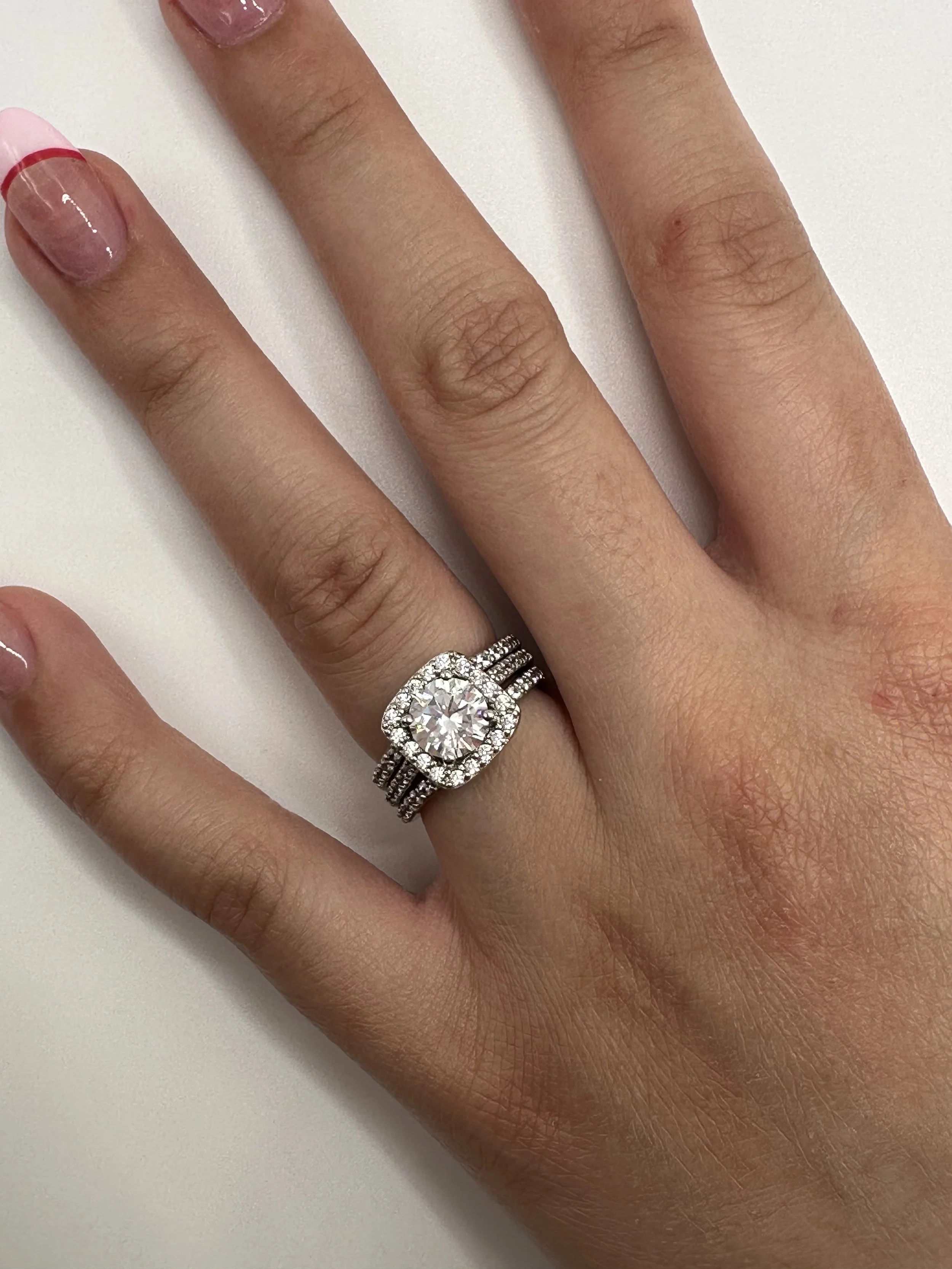 Round Diamond Halo Engagement Ring Set