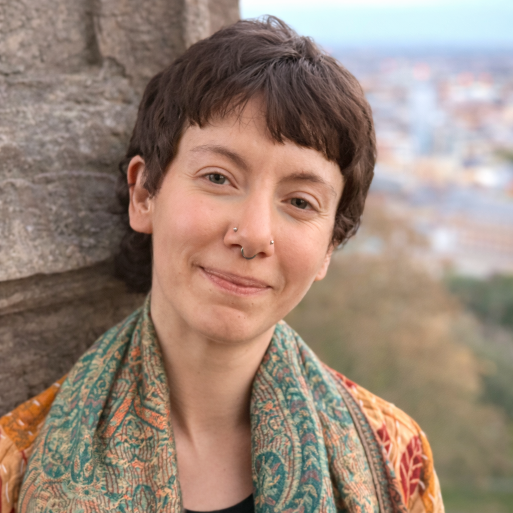 Lua Rios, holistic massage therapist in Bristol offering grounding massage for relaxation and relief from chronic stress.