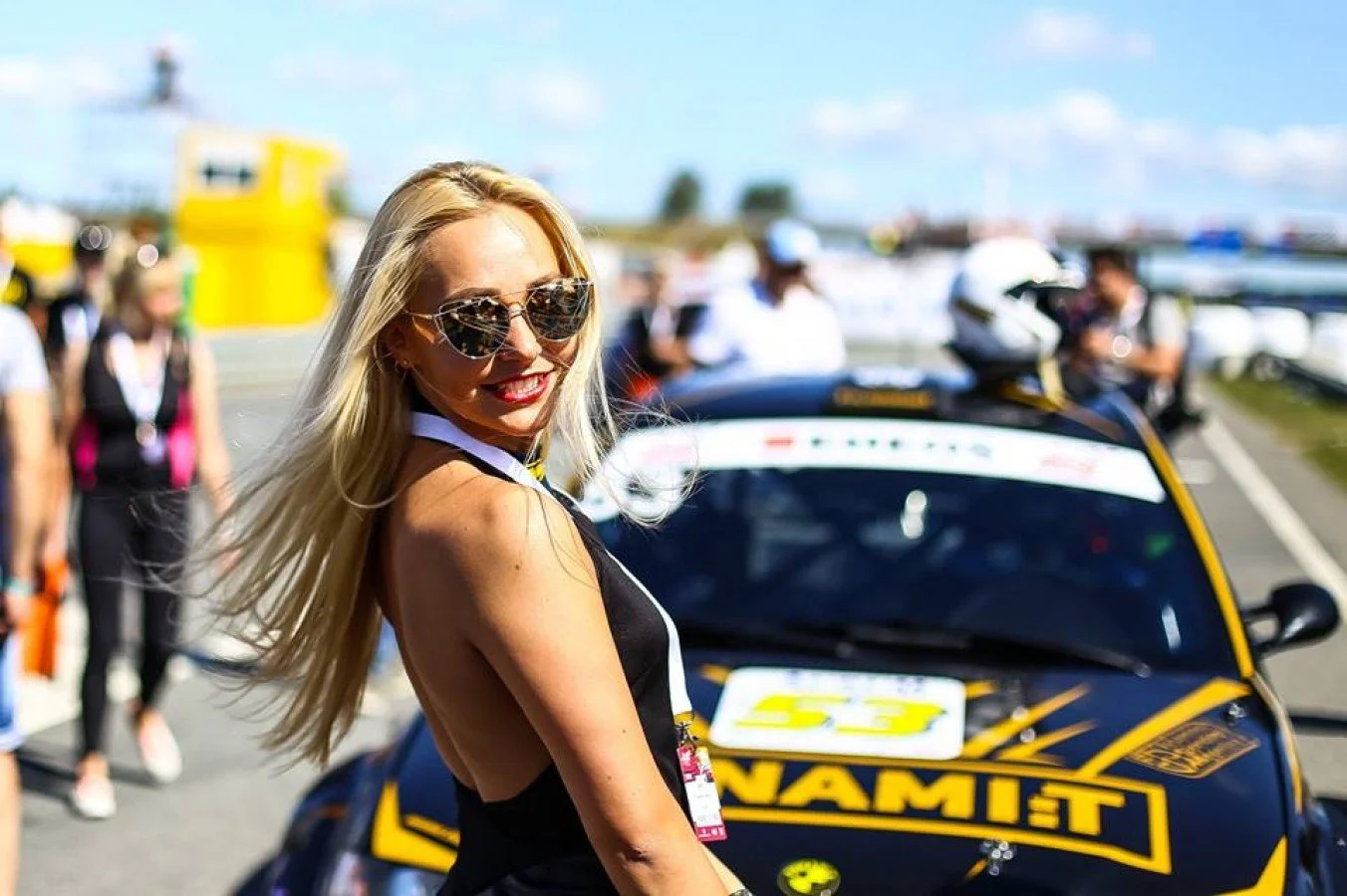 Dynamit Energy Promo Team