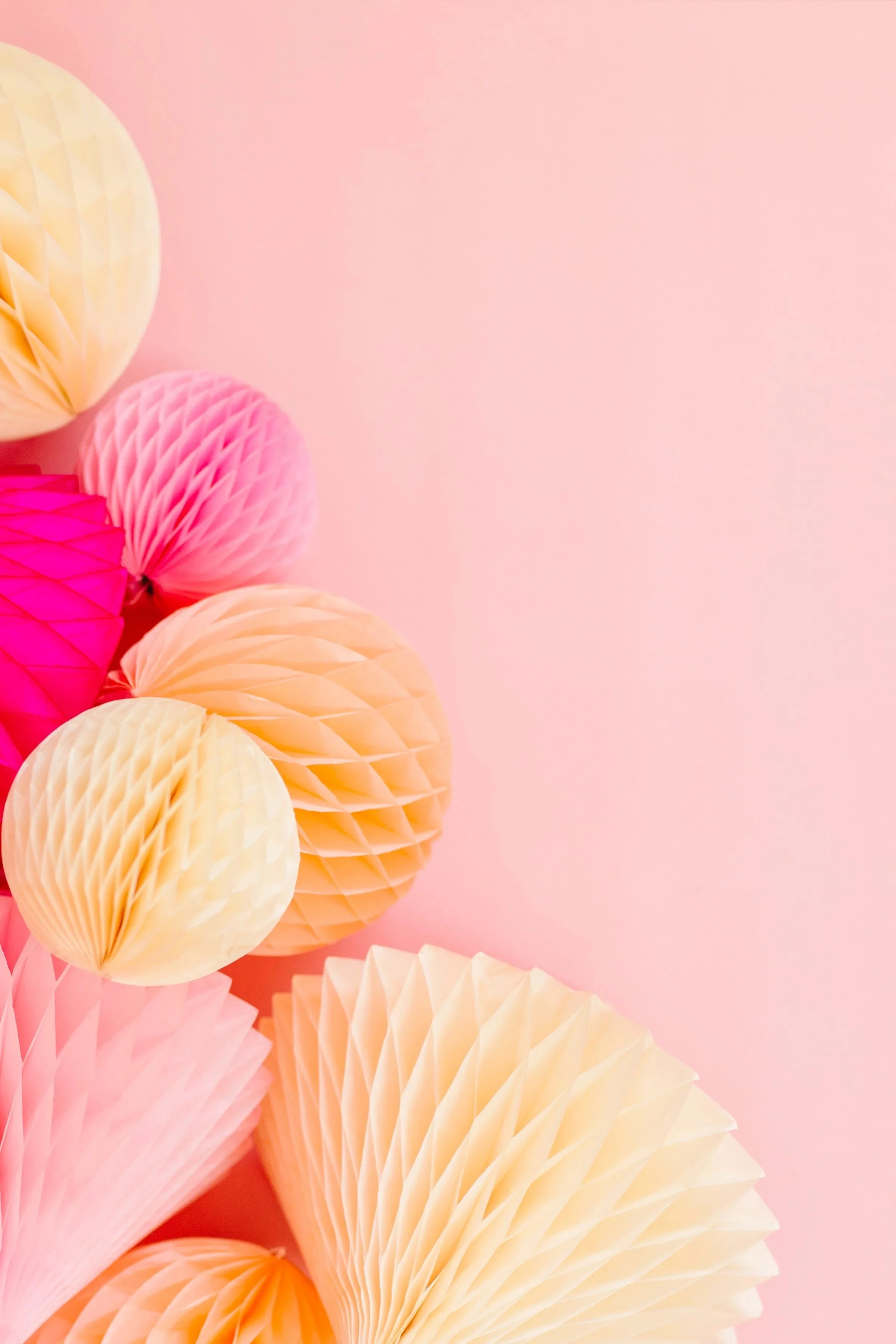 Comforting counseling environment for individuals processing grief and life transitions