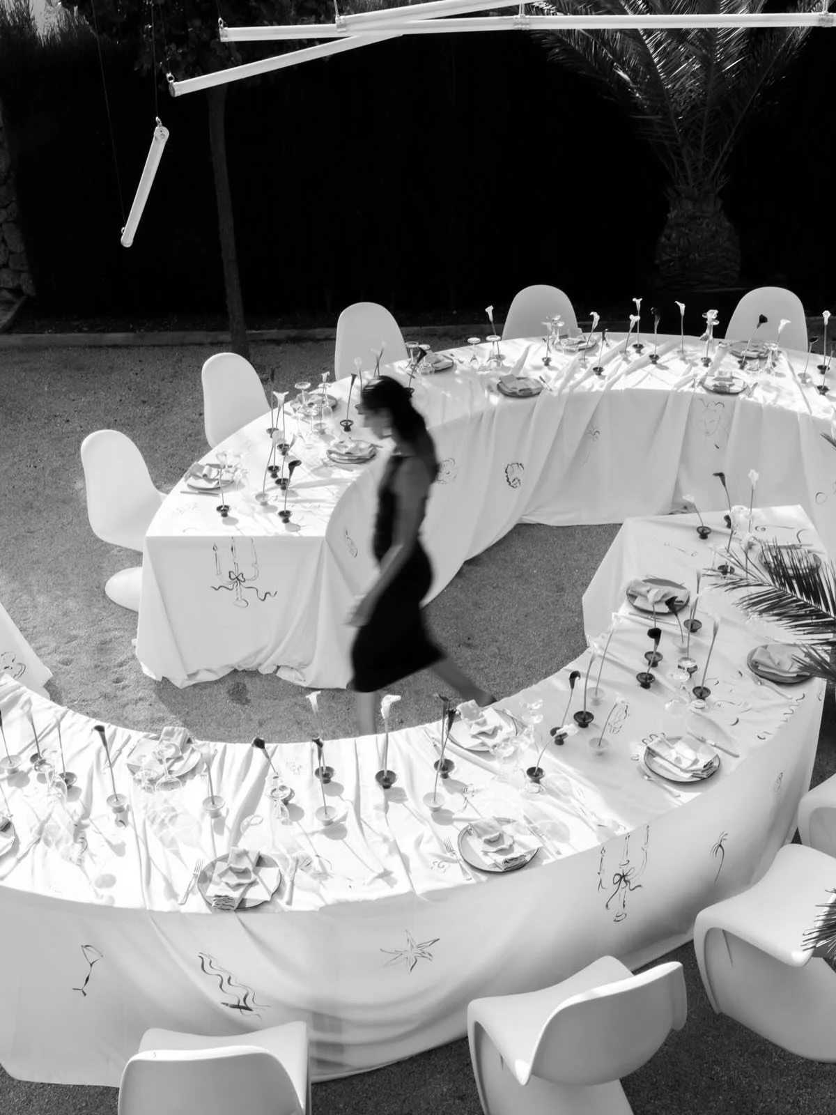 Aesthetic in bridal fashion isn&rsquo;t a trend.
It&rsquo;s a feeling.

It&rsquo;s not just about the dress or the suit.
It&rsquo;s about intention. About everything flowing naturally.

Clean silhouettes.
Timeless fabrics.
Soft, elegant tones.
Detail